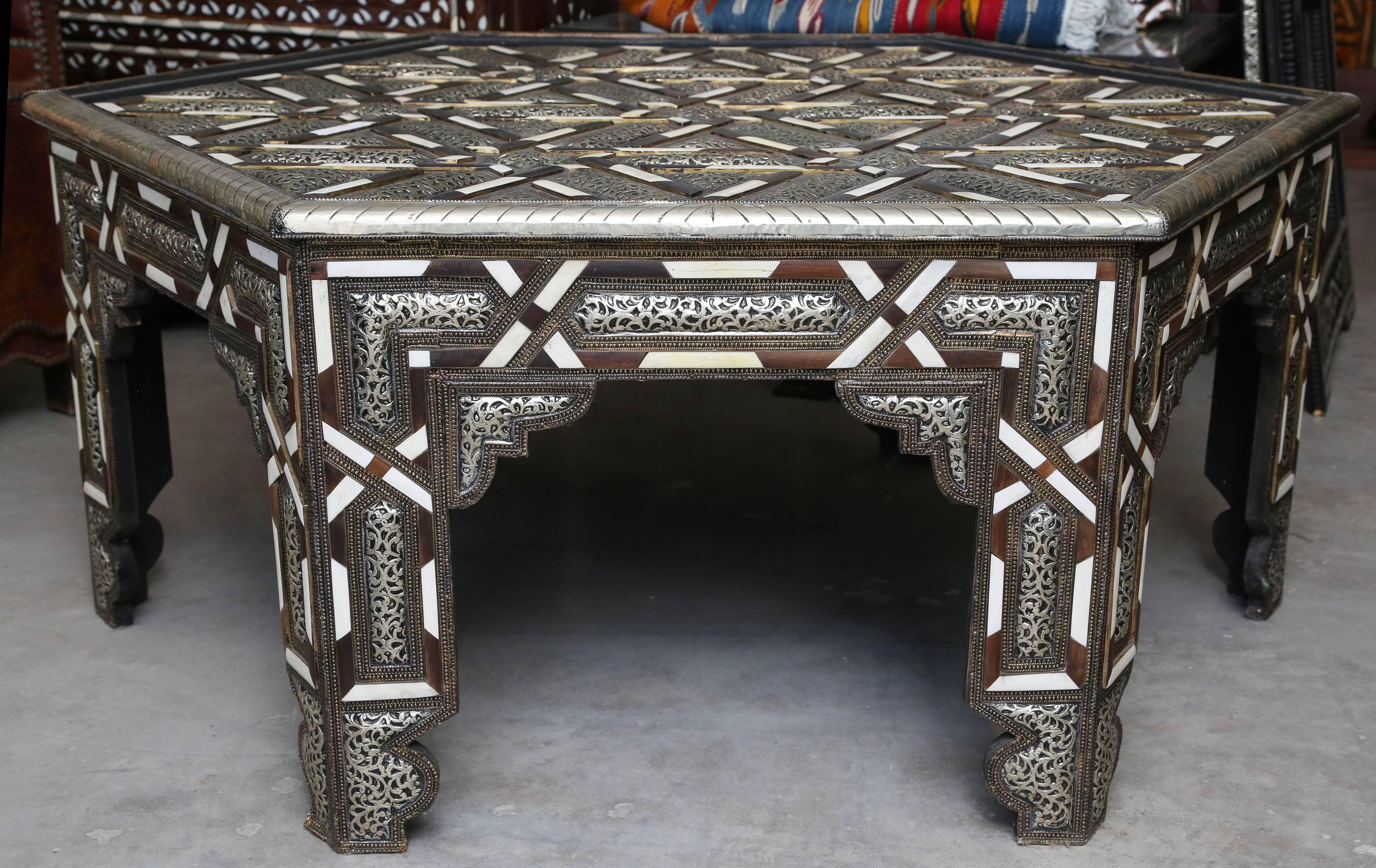 Superb Hexagonal Moroccan Coffee Table In Excellent Condition For Sale In West Palm Beach, FL