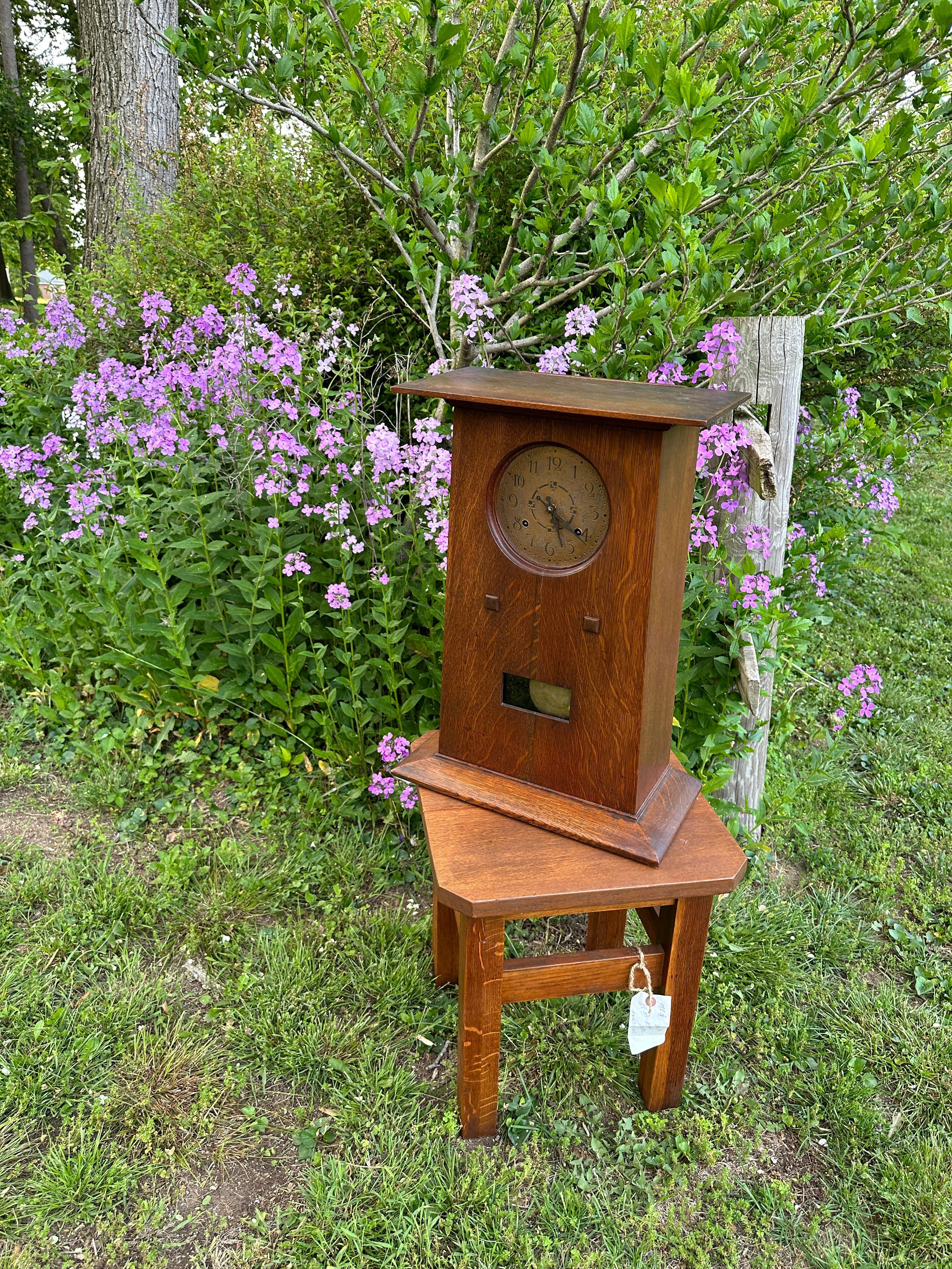 This is a SUPERB L&JG Stickley Antique Period Mantle Clock circa 1907. It is in excellent working condition with good original finish, along with original dial and hands.  The clock is sturdy and and ready to use your home. It is in good working