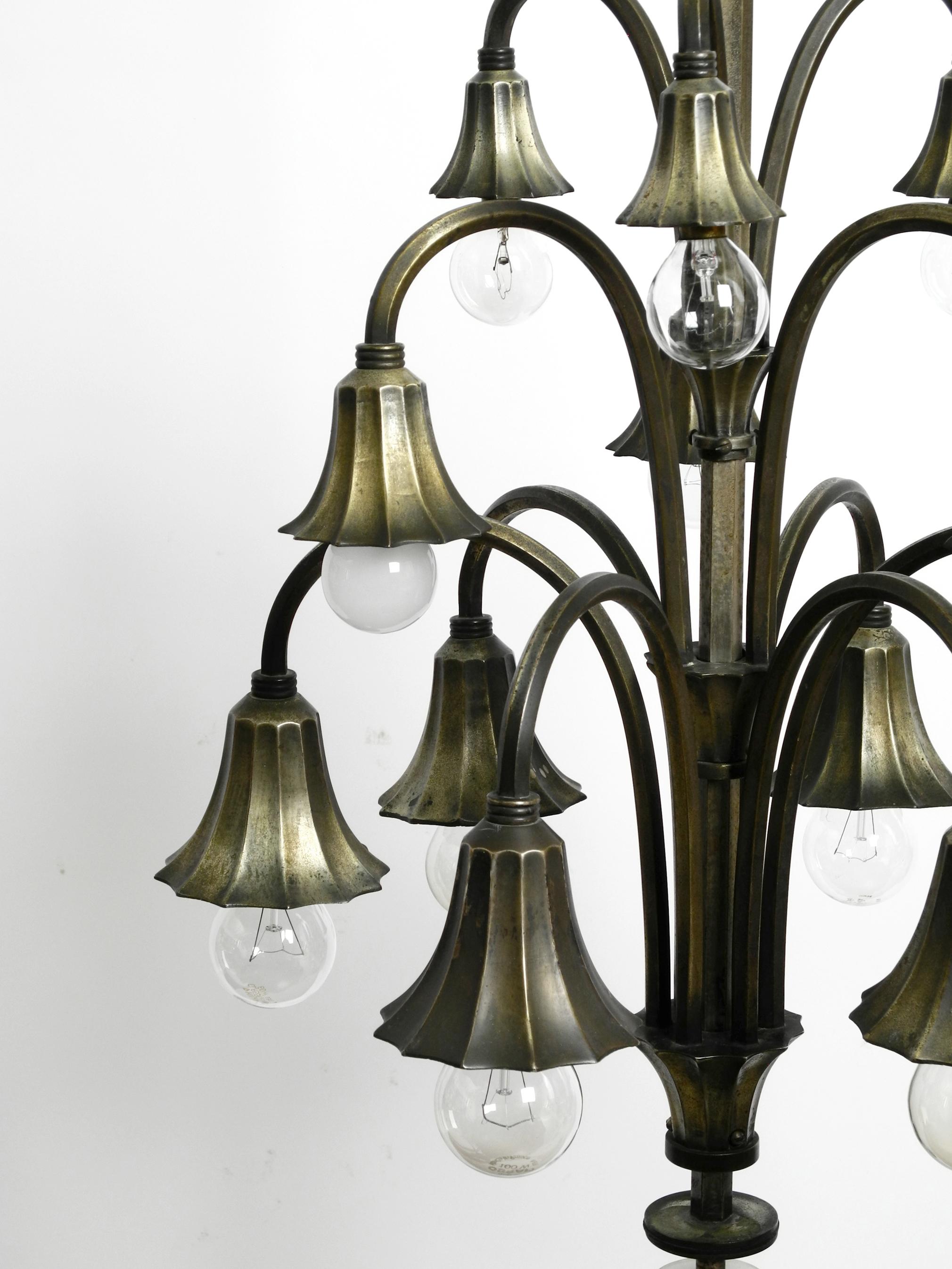 Superb Italian Original 1930s Silver Plated Brass 9 Socket Chandelier For Sale 1