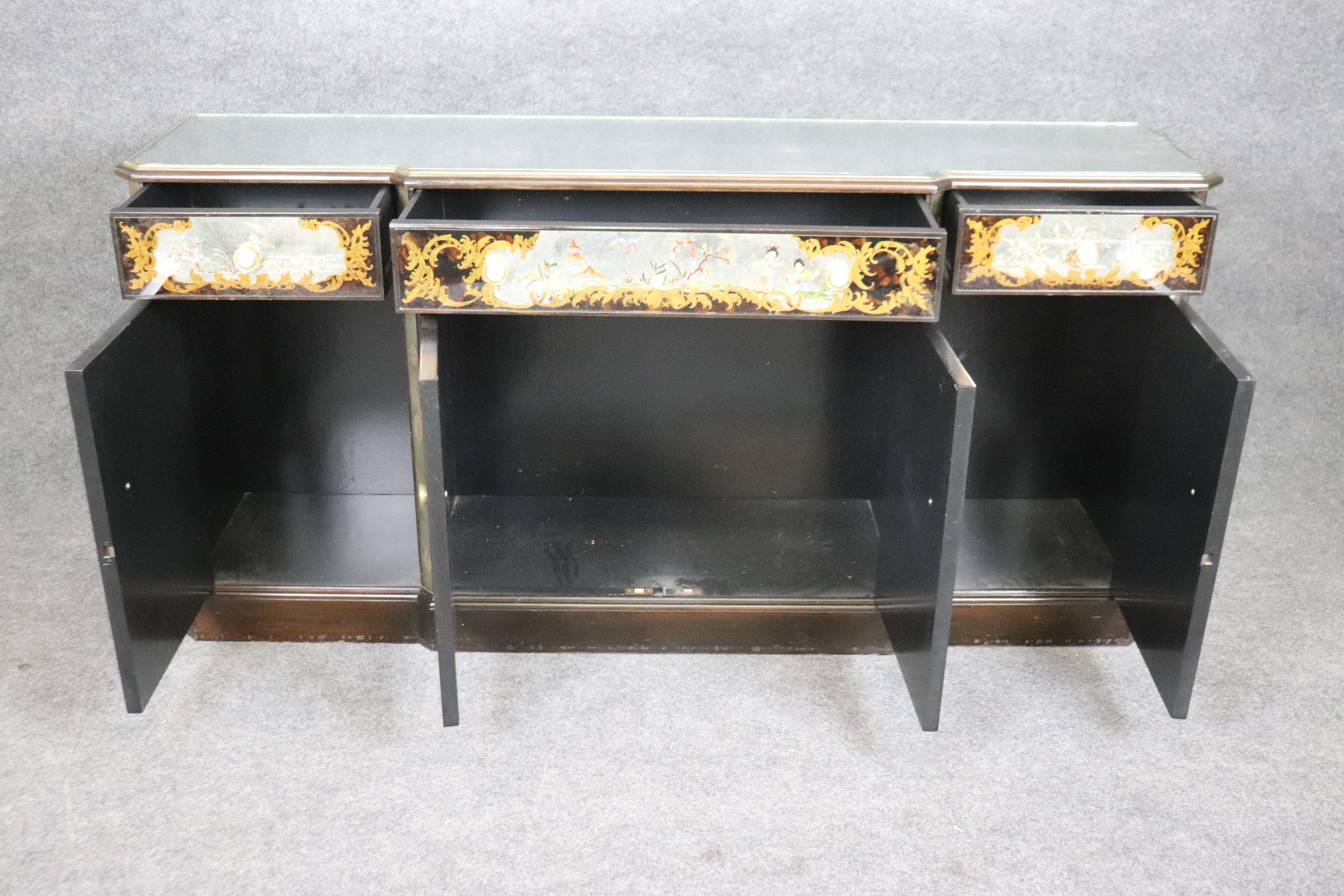 Superb Italian Silver Leaf Chinoiserie Painted Eglomise Sideboard Buffet In Good Condition For Sale In Swedesboro, NJ