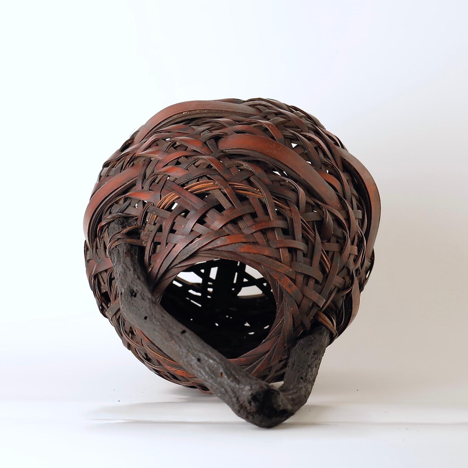 Superb Japanese Ikebana Bamboo Basket, 20th Century For Sale 8