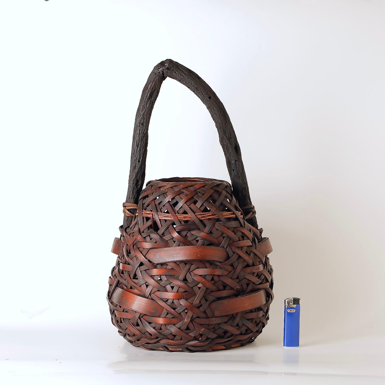 Showa Superb Japanese Ikebana Bamboo Basket, 20th Century For Sale