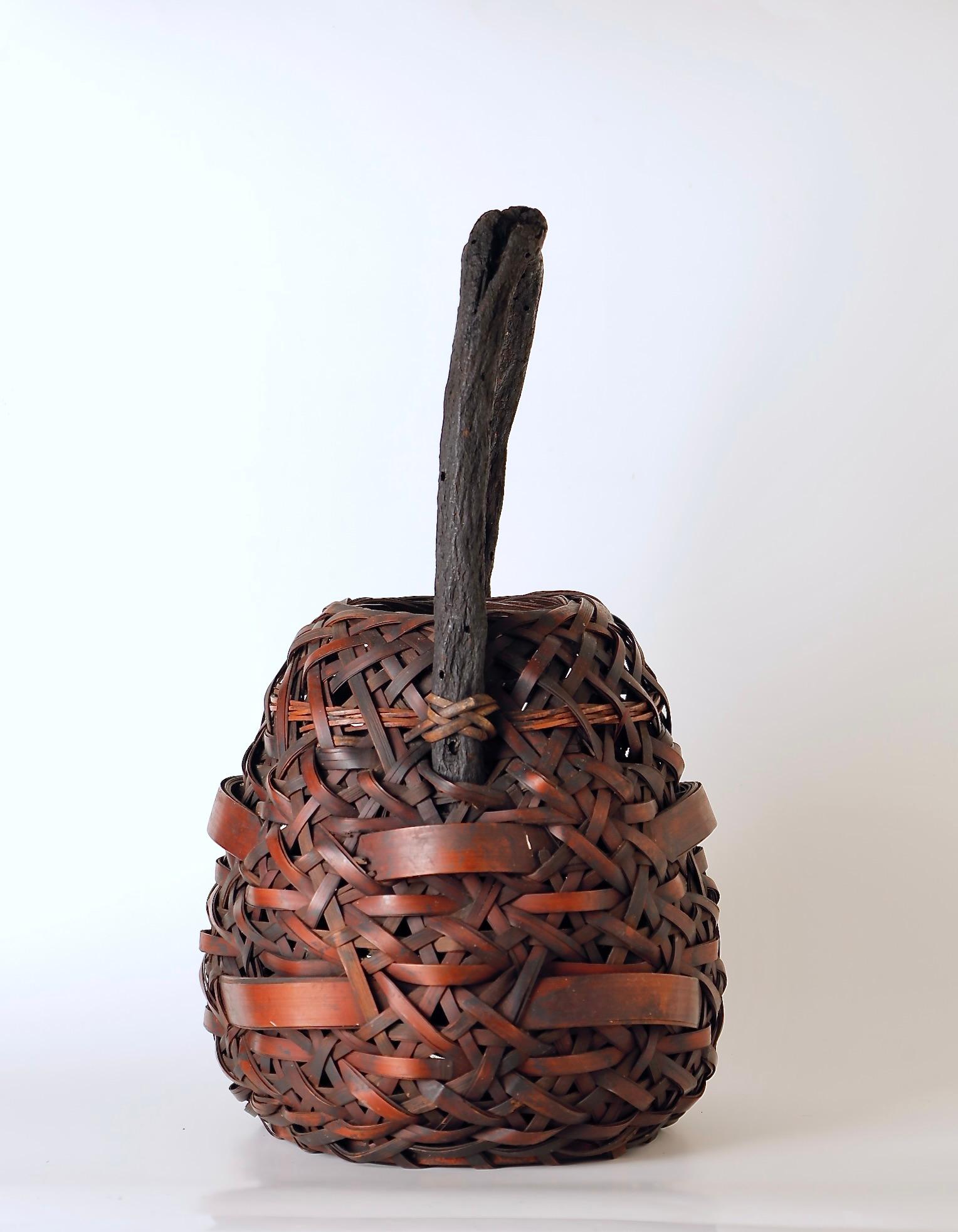 Superb Japanese Ikebana Bamboo Basket, 20th Century For Sale 2