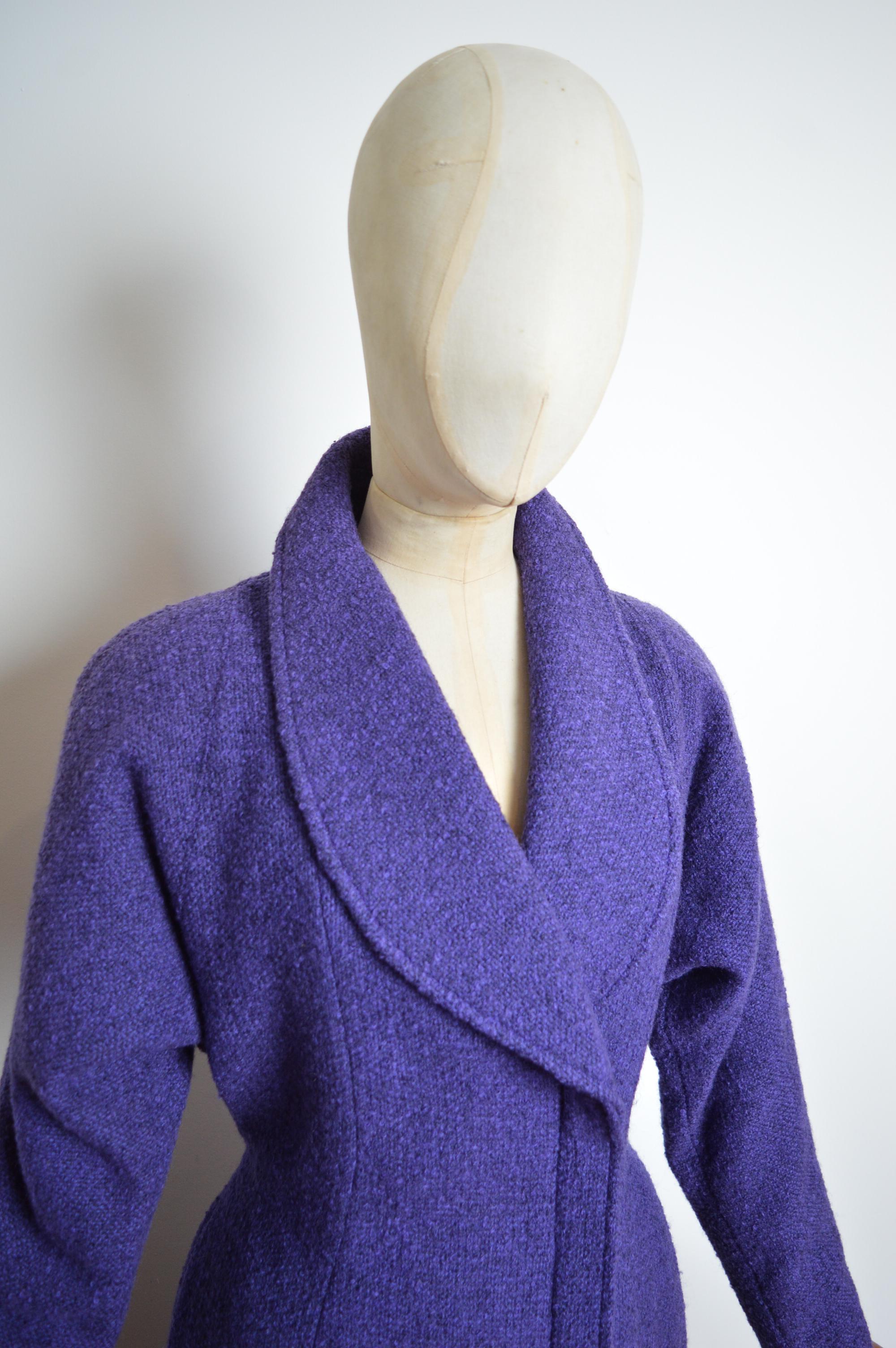 Superb JEANNE LANVIN 1930’s long Purple Tweed Boucle Wool Swing Coat For Sale 9