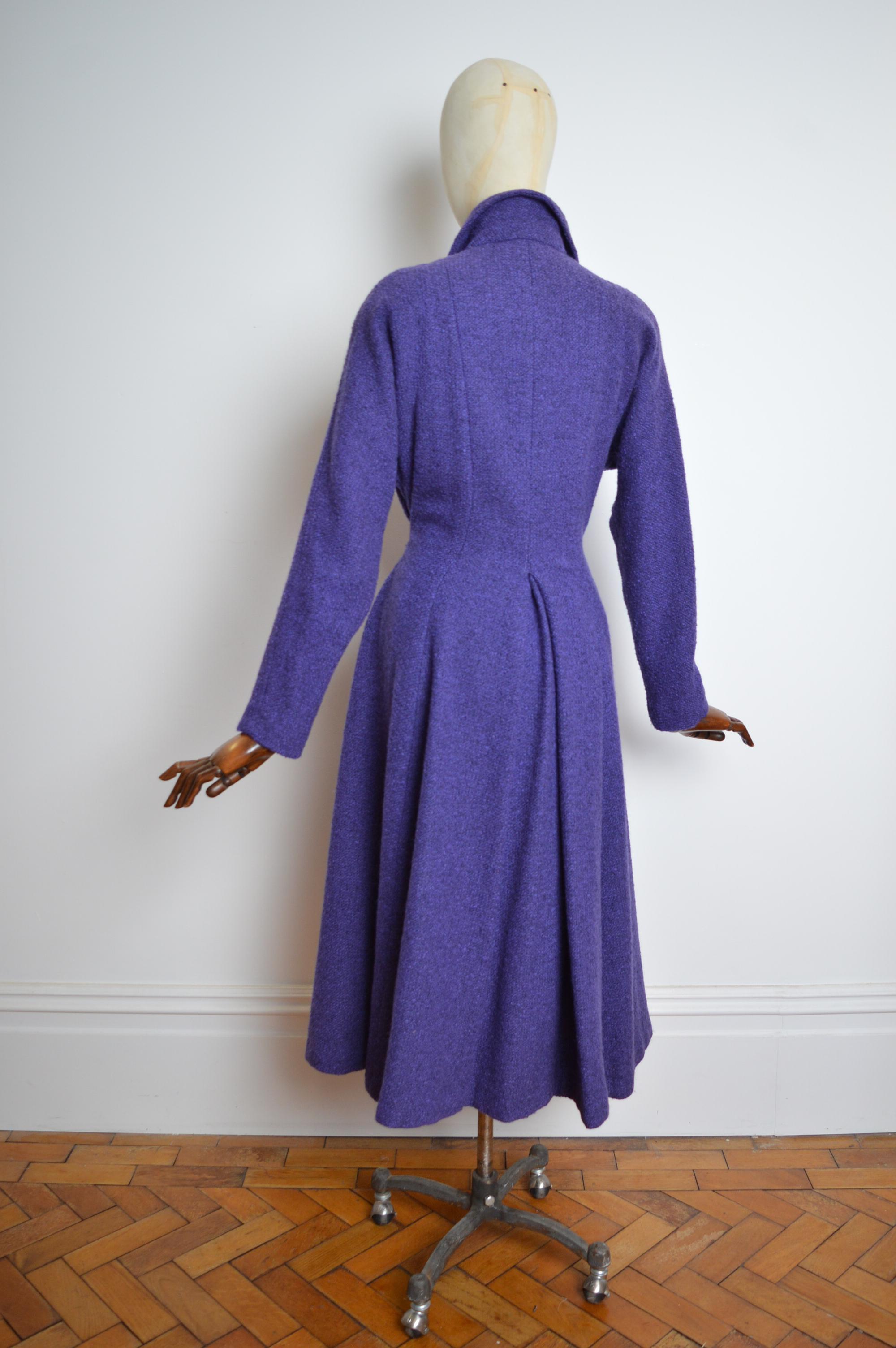 Superb JEANNE LANVIN 1930’s long Purple Tweed Boucle Wool Swing Coat For Sale 4