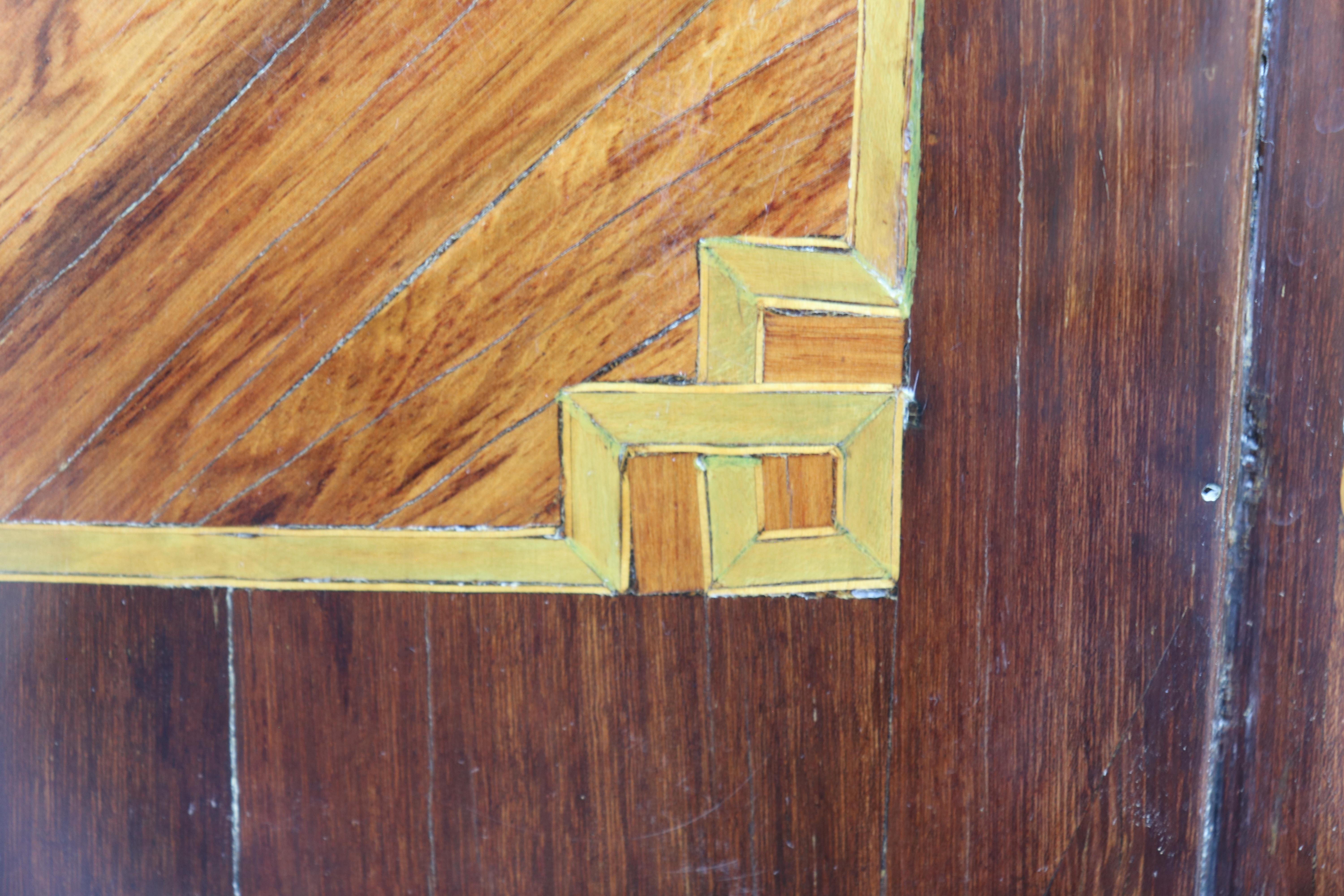 Superba commode francese a due cassetti in legno di Kingwood montata su bronzo Luigi XV con piano in marmo in vendita 4