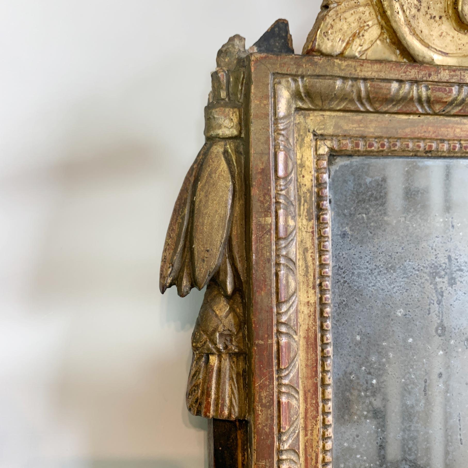 Superbe miroir Louis XVI du 18ème siècle en bois doré en vente 4