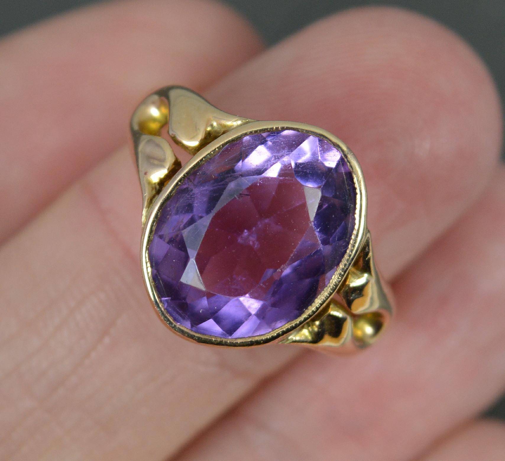Superb Large Amethyst and 14 Carat Gold Solitaire Statement Ring For Sale 1