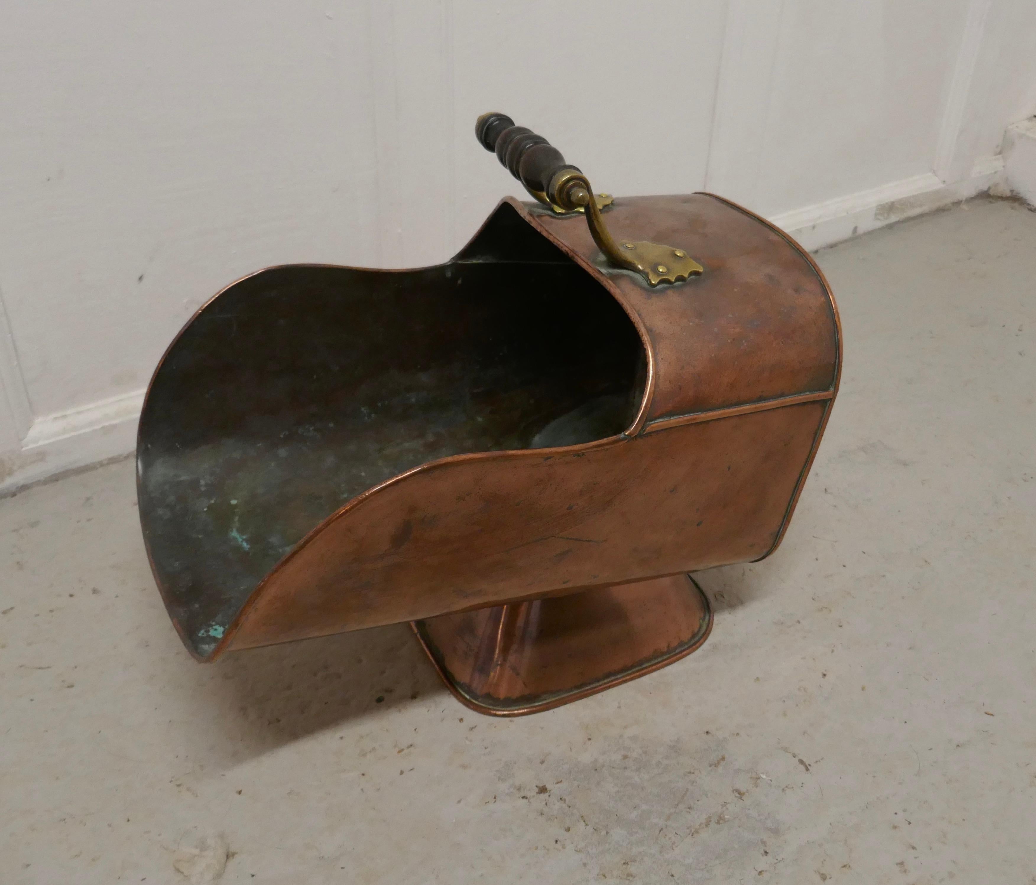 Victorian Superb Large Arts & Crafts Copper Helmet Coal Scuttle For Sale