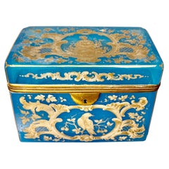 Superbe grand coffret/boîte bohème en verre émaillé opalin de Barfatan