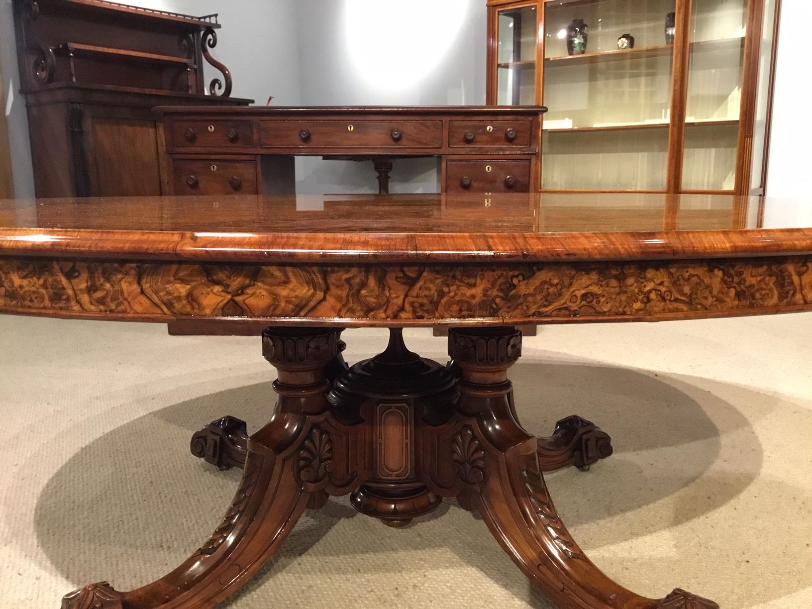 Superb Large Burr Walnut Victorian Period Coffee Table In Excellent Condition In Darwen, GB