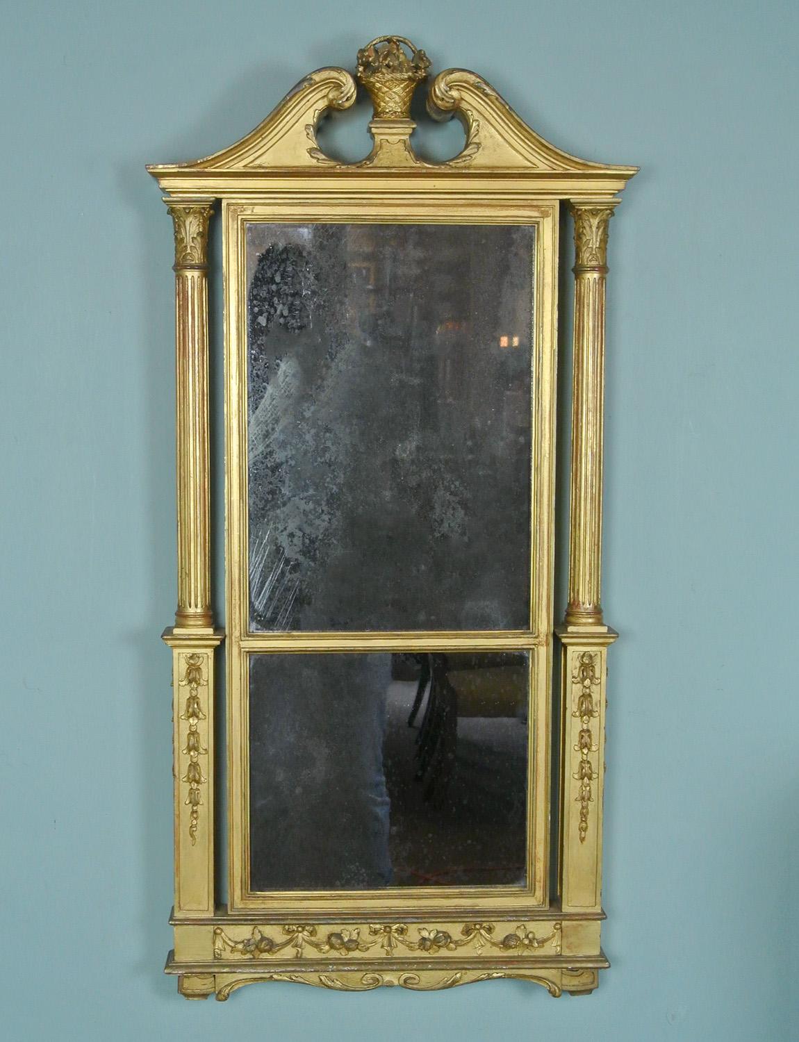 Superb Large George III Giltwood Neoclassical Pier Glass with Original Plate In Good Condition For Sale In Heathfield, GB