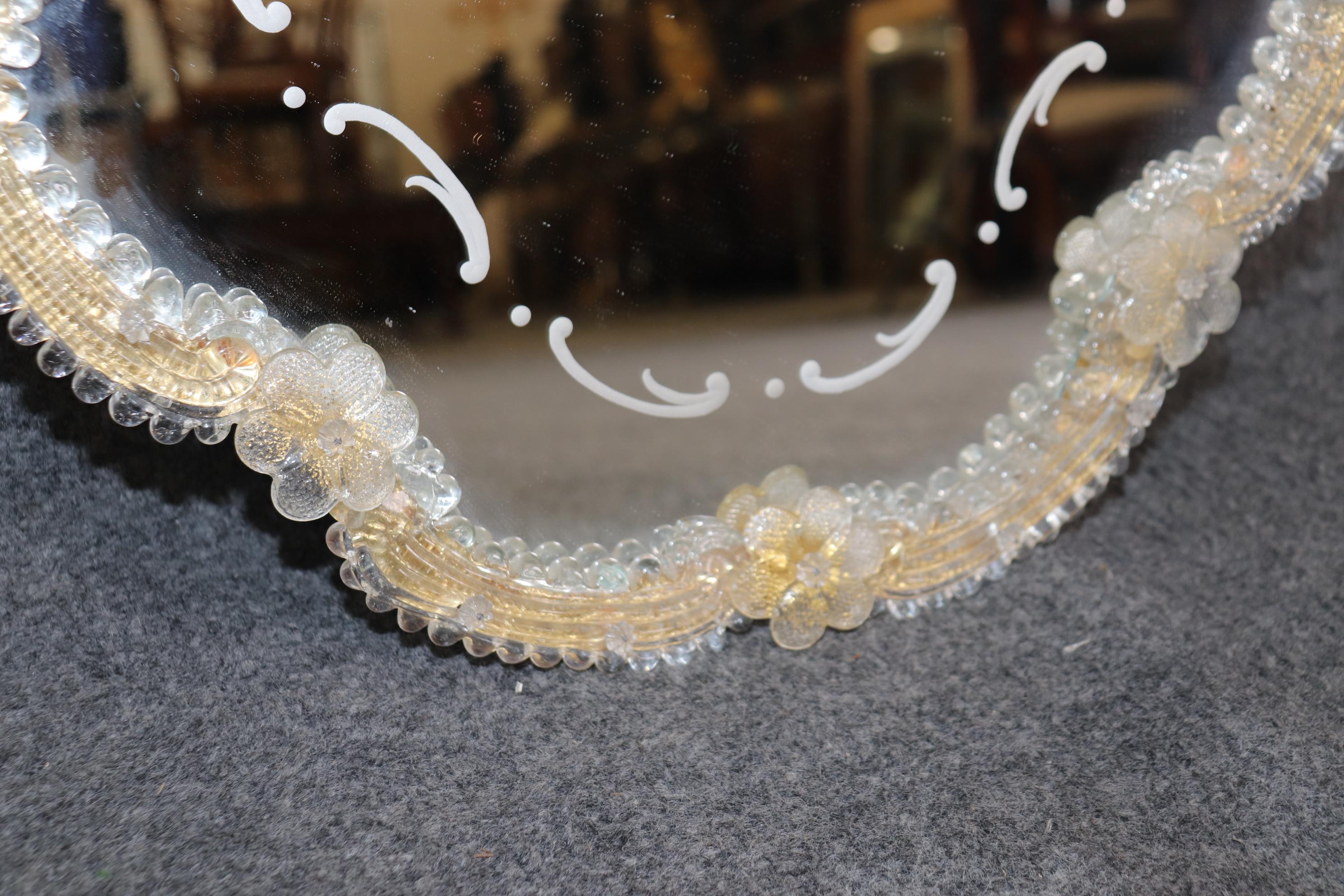 Verre de Murano Superbe miroir italien en verre de Murano à fleurs et incrustation d'or en vente