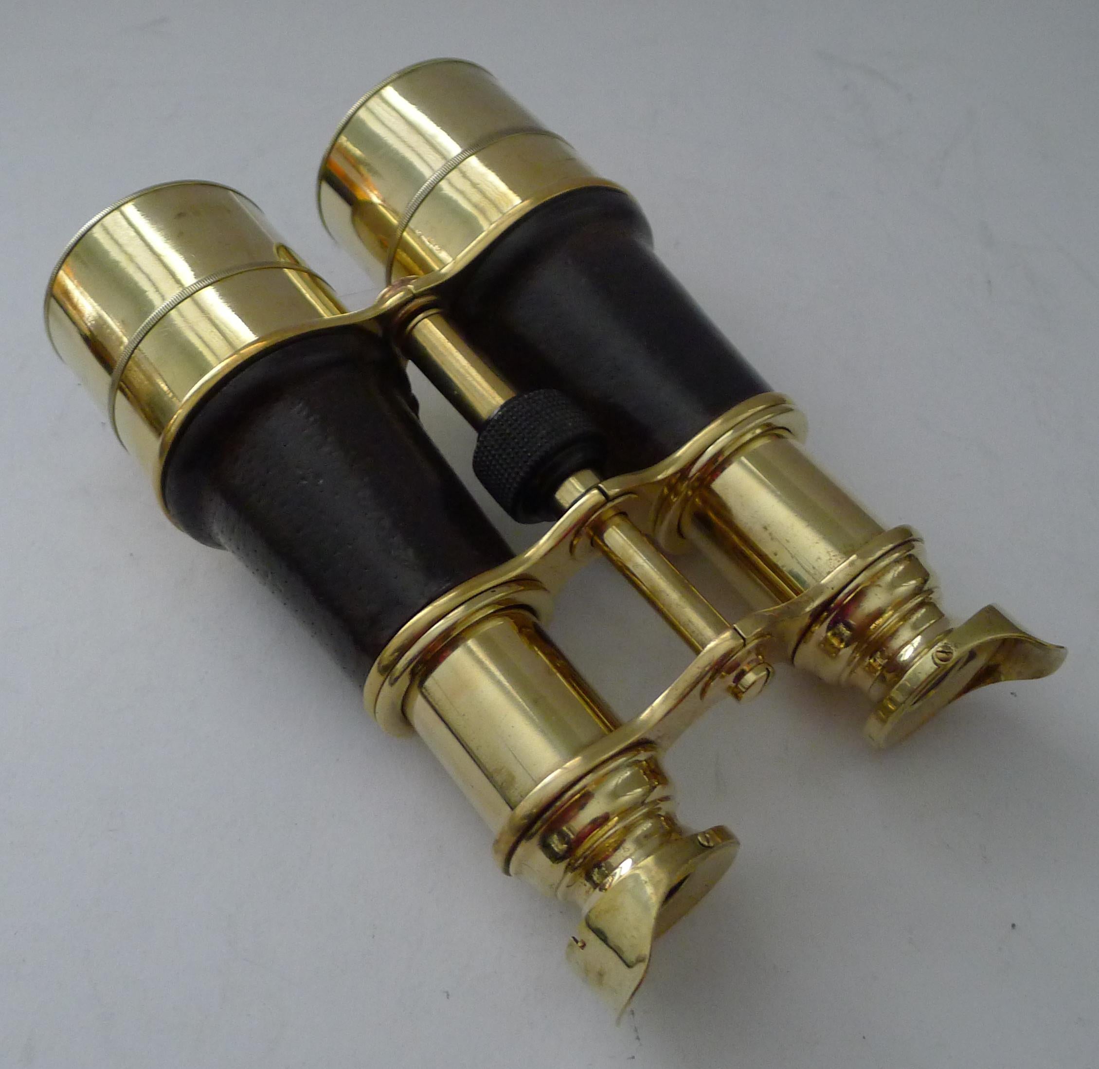 Superba coppia di grandi binocoli inglesi antichi di W. Watson & Sons, Londra in vendita 2