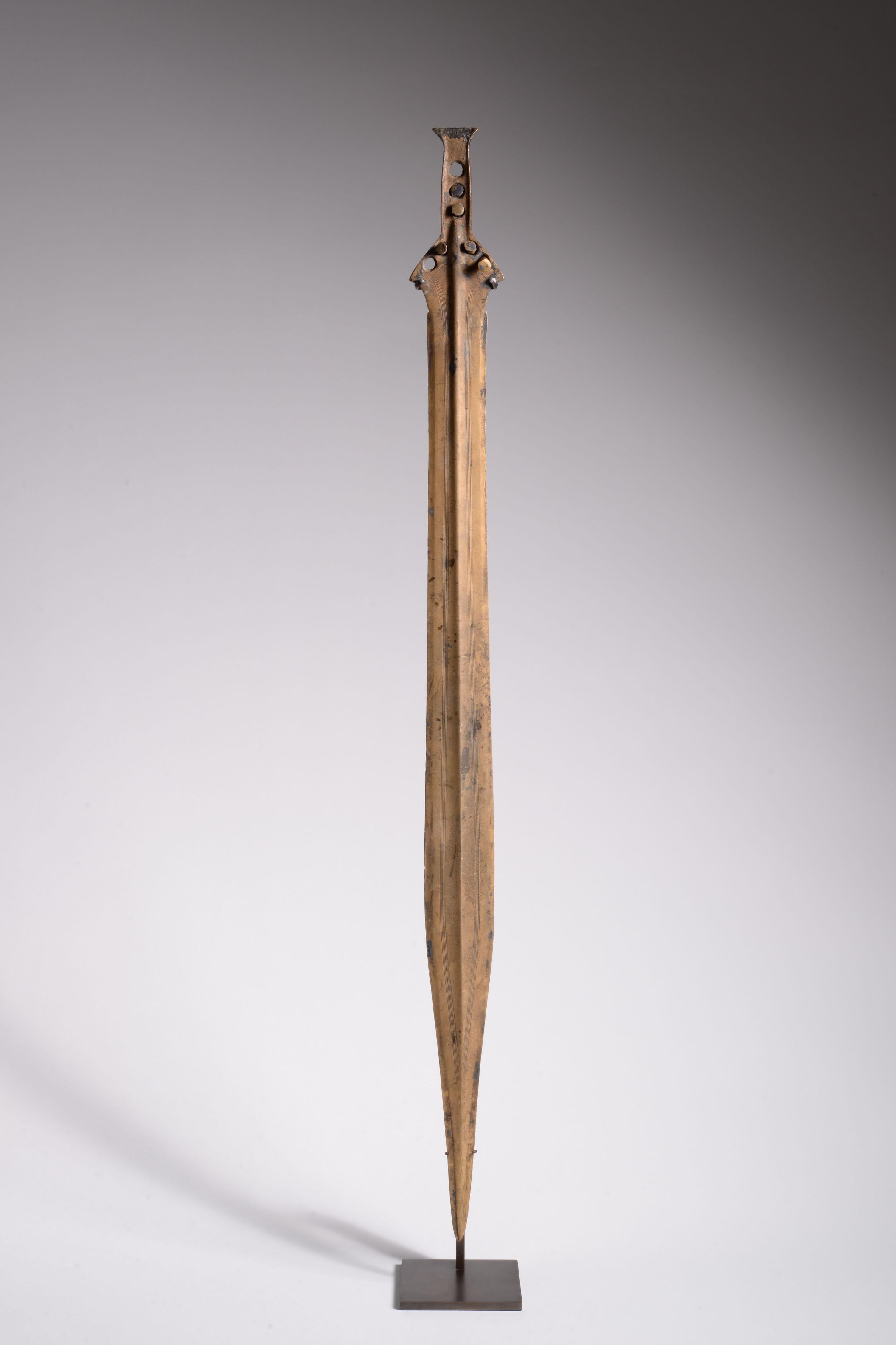 Spätbronzezeitliches Schwert (18. Jahrhundert und früher) im Angebot