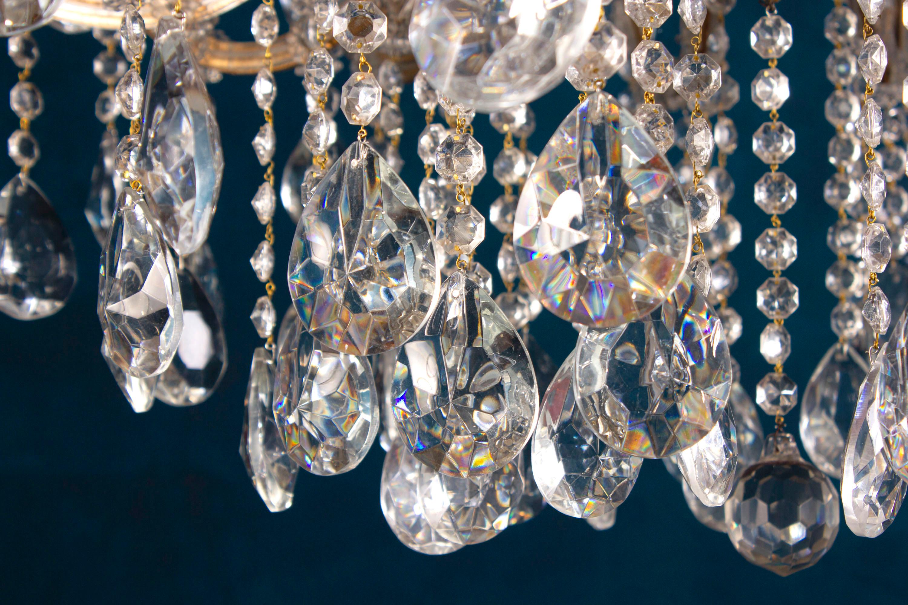 20th Century Superb Maria Theresa Crystal Chandelier For Sale