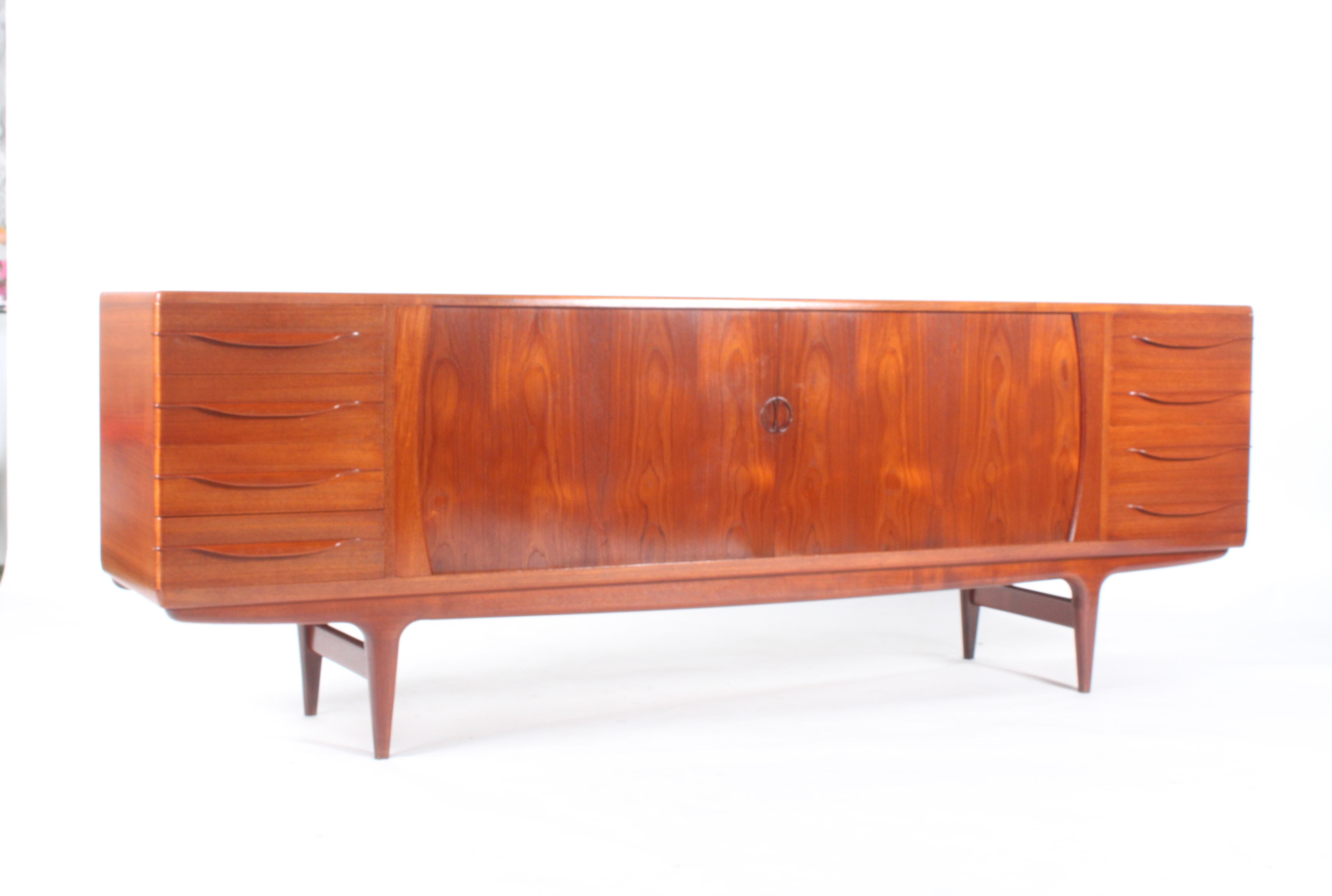 Superb Mid Century Danish Sideboard By Johannes Anderson  For Sale 12