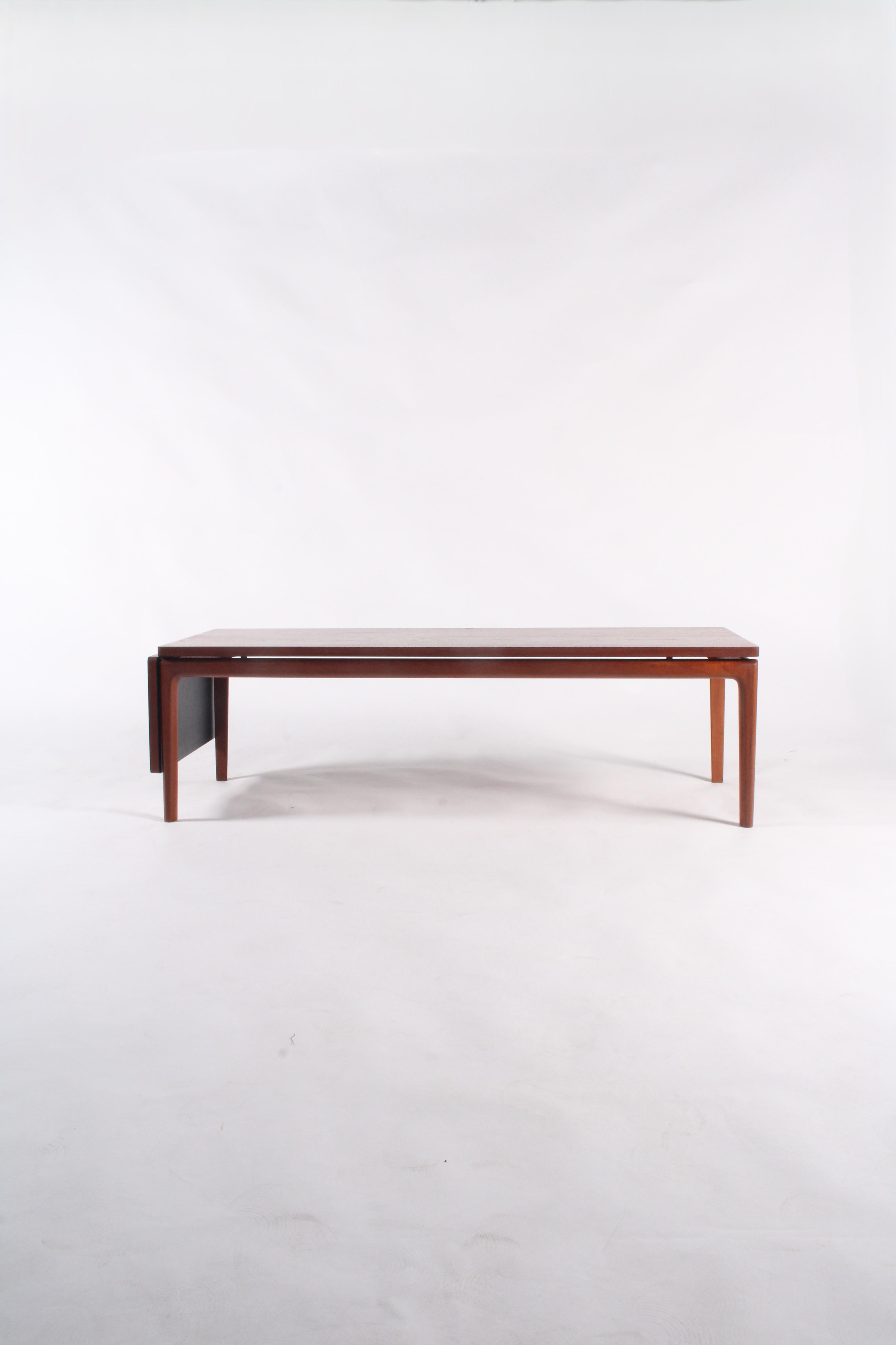 Superb Mid Century Modern Danish Extending Coffee Table *FREE WORLDWIDE DELIVERY In Good Condition For Sale In Portlaoise, IE