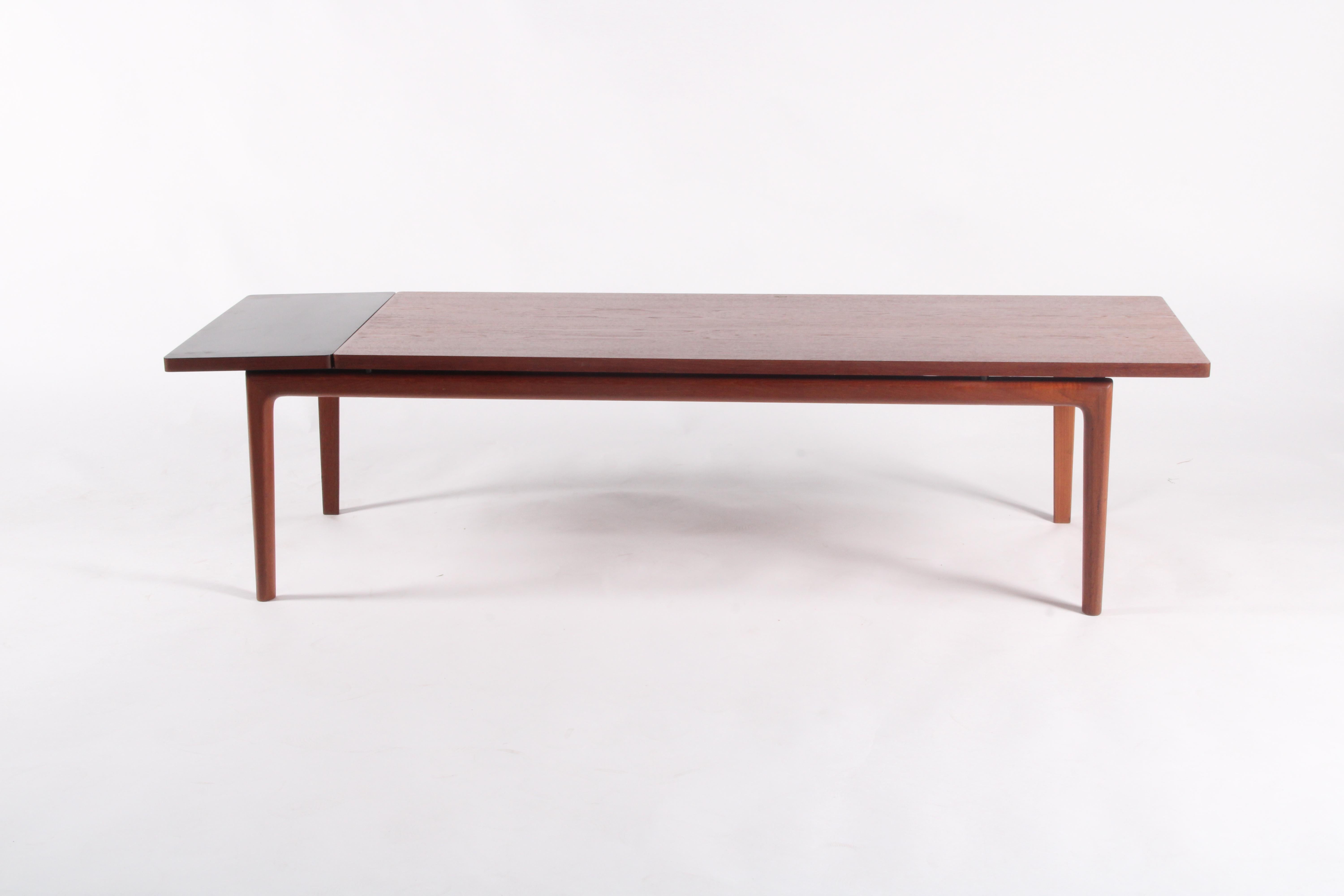 Mid-20th Century Superb Mid Century Modern Danish Extending Coffee Table *FREE WORLDWIDE DELIVERY For Sale