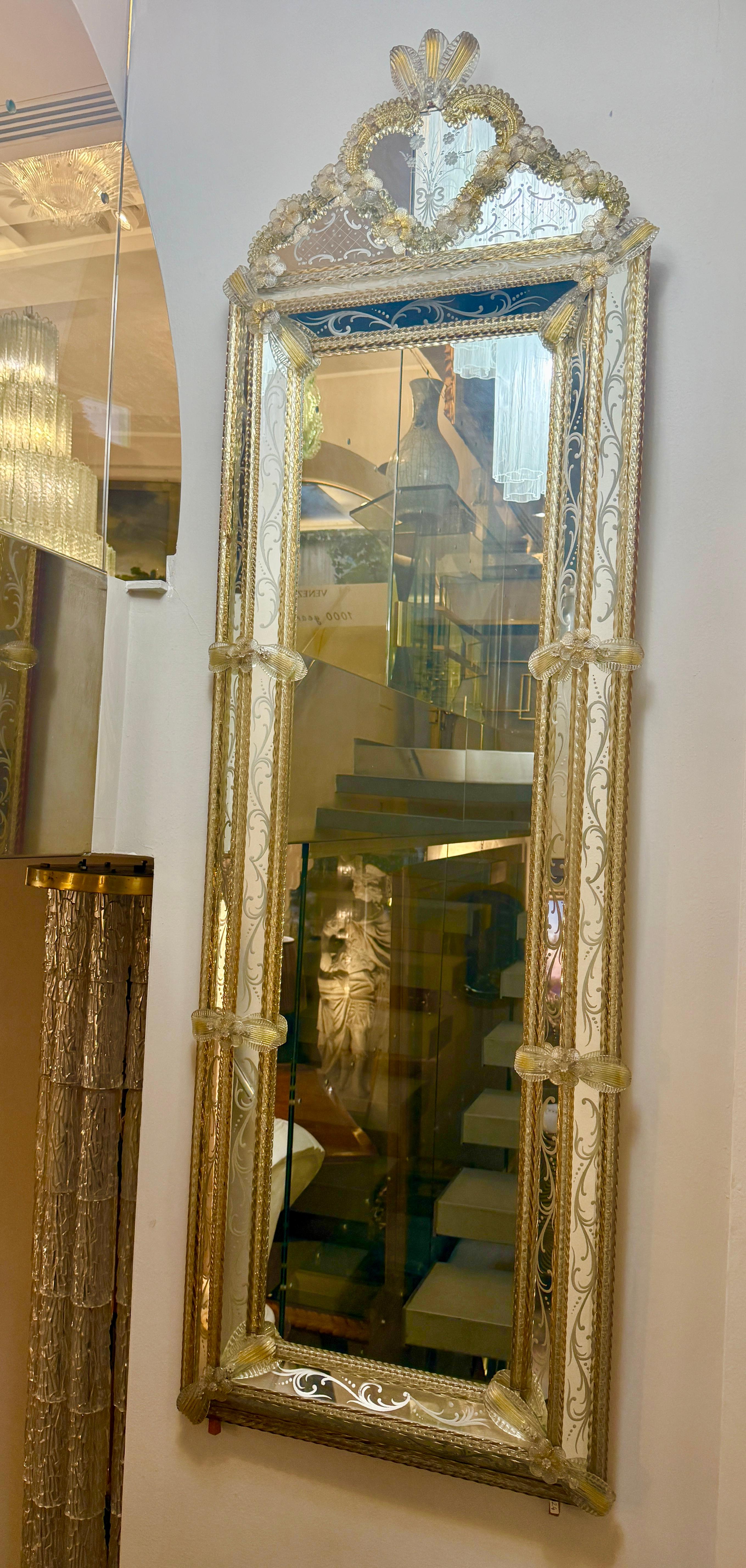 Superbe miroir vénitien mi-siècle Murano 1960' en vente 5