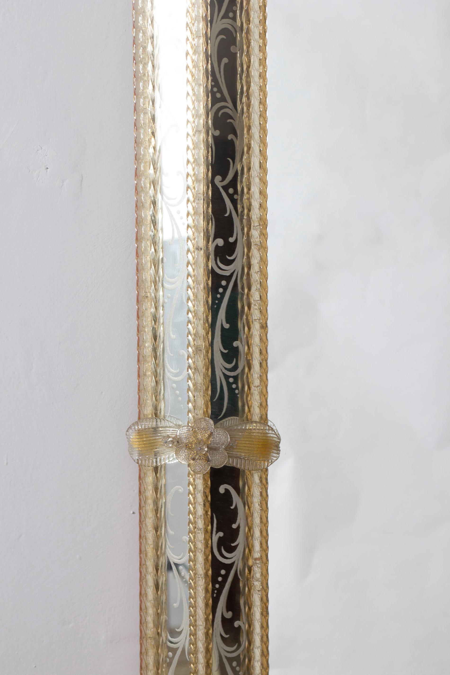 20ième siècle Superbe miroir vénitien mi-siècle Murano 1960' en vente