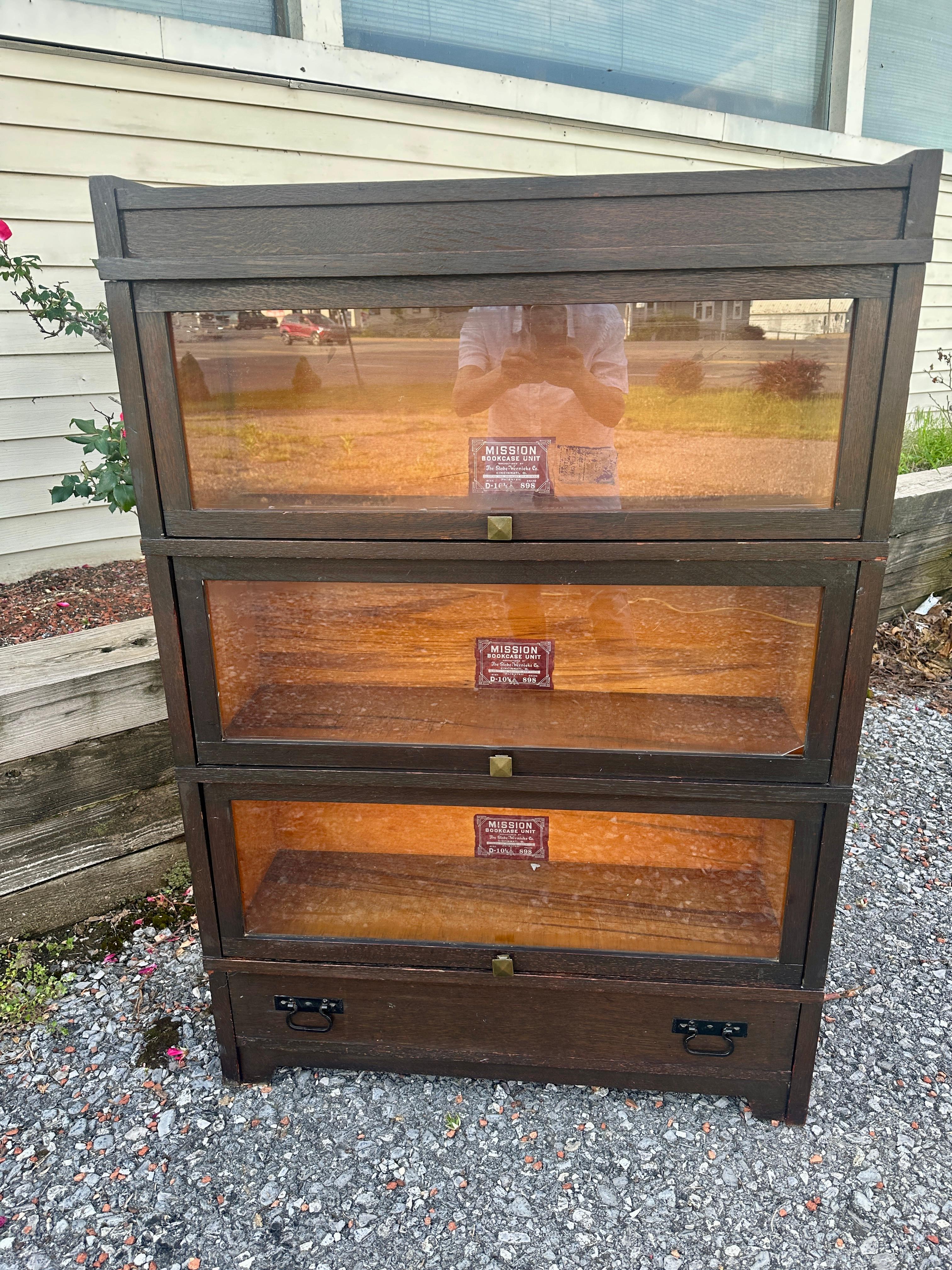SUPERB Mission Barrister Bookcase by Globe Warnicke - W2794 in vendita 12