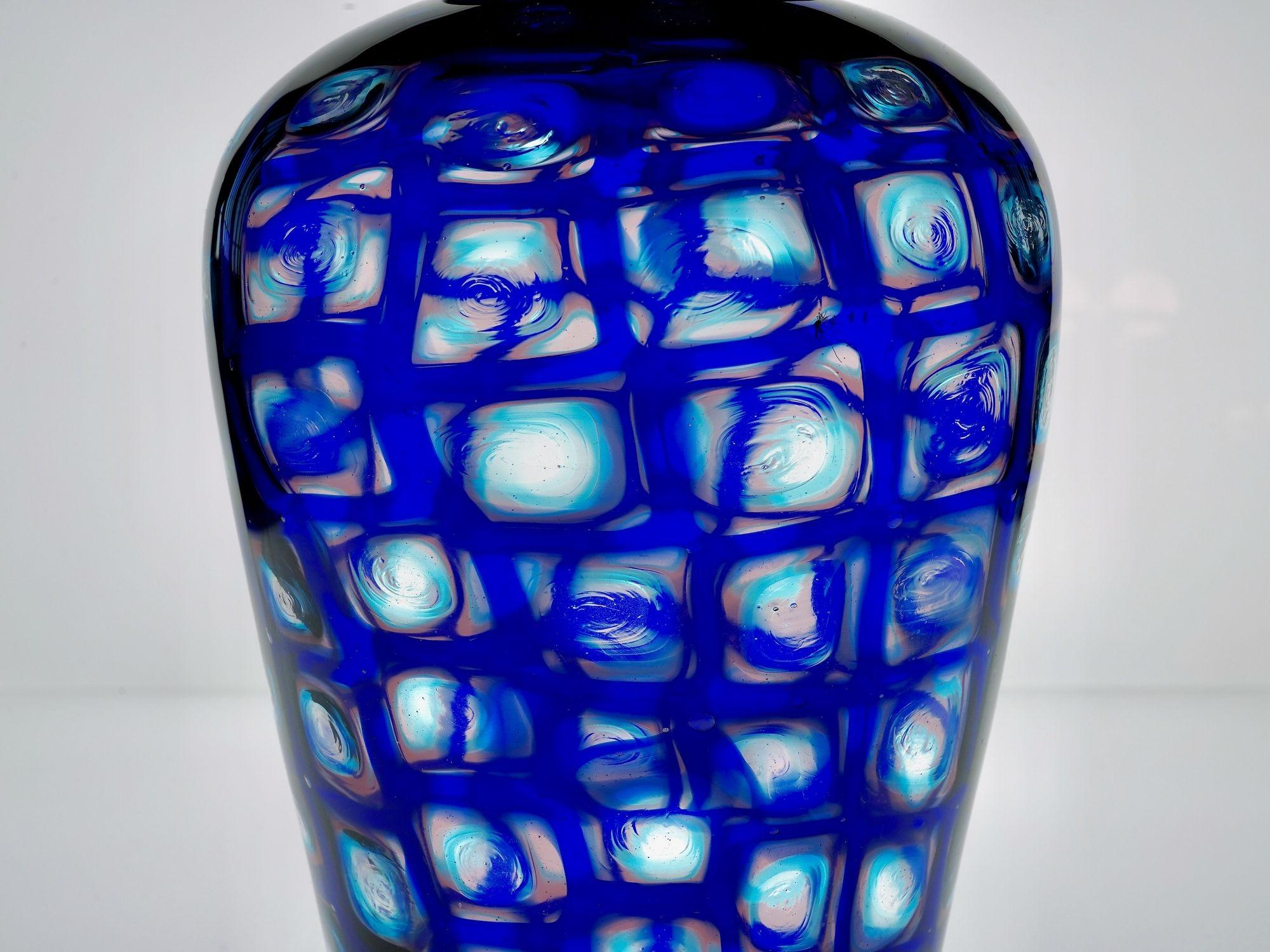 Italian Superb Murano Vase, square cobalt murrine, with acquamarine and amethyst inside For Sale