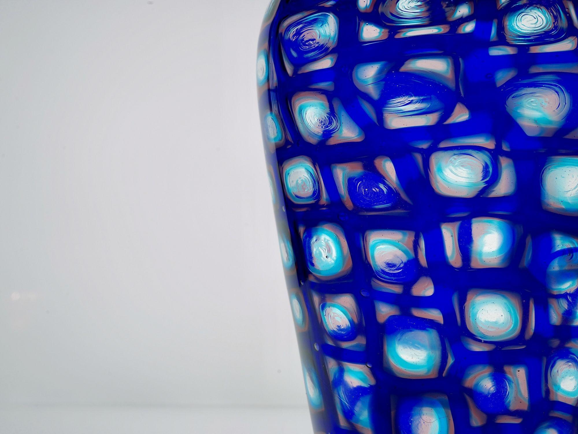 Murano Glass Superb Murano Vase, square cobalt murrine, with acquamarine and amethyst inside For Sale
