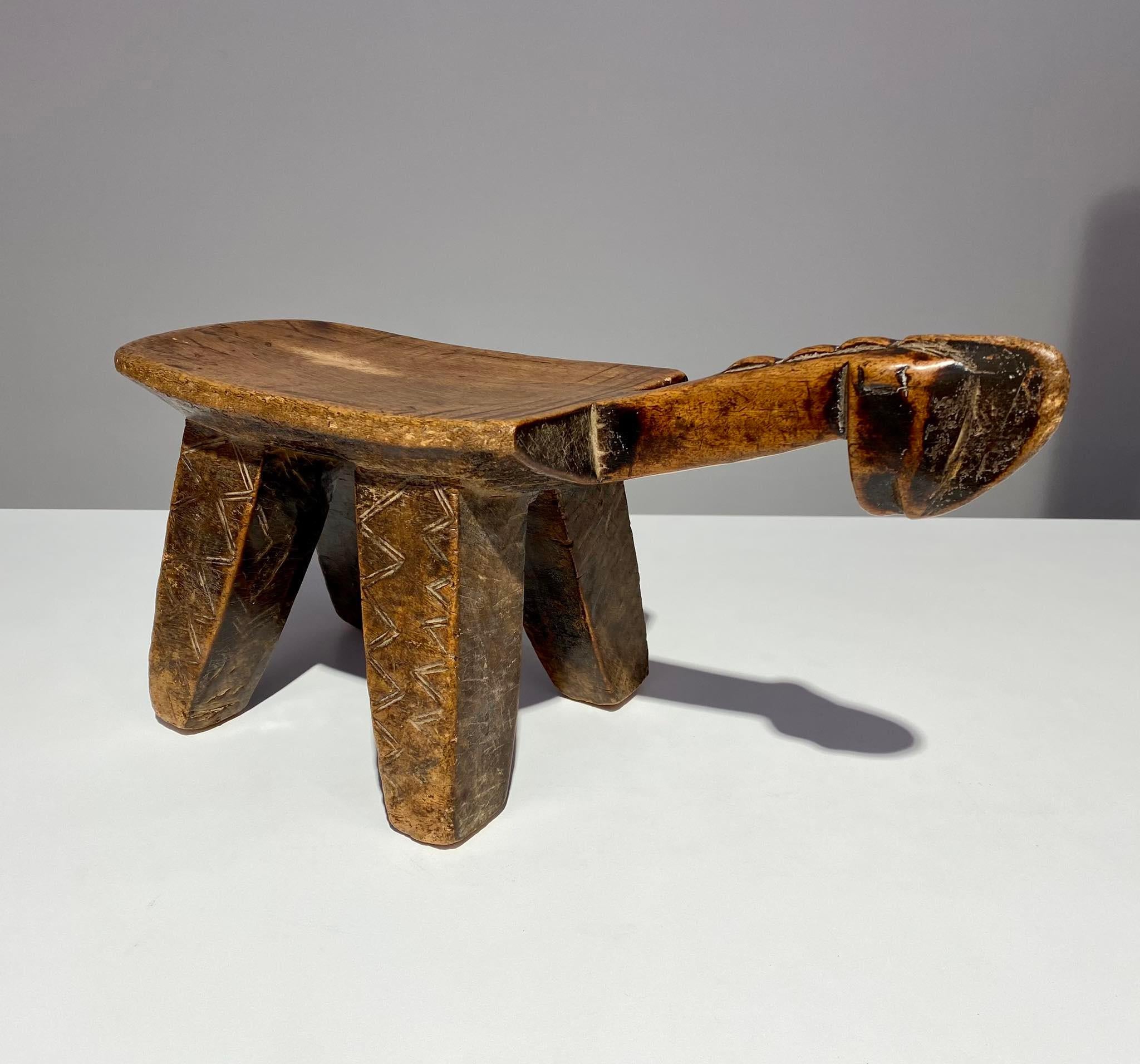 Superb museum quality Antique Lobi or Bwa stool Burkina Faso / Mali  In Excellent Condition For Sale In Leuven, BE