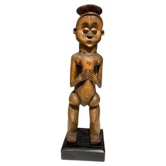 Antique Superb museum quality Holo mvunzi wooden statue late 19th century Congo