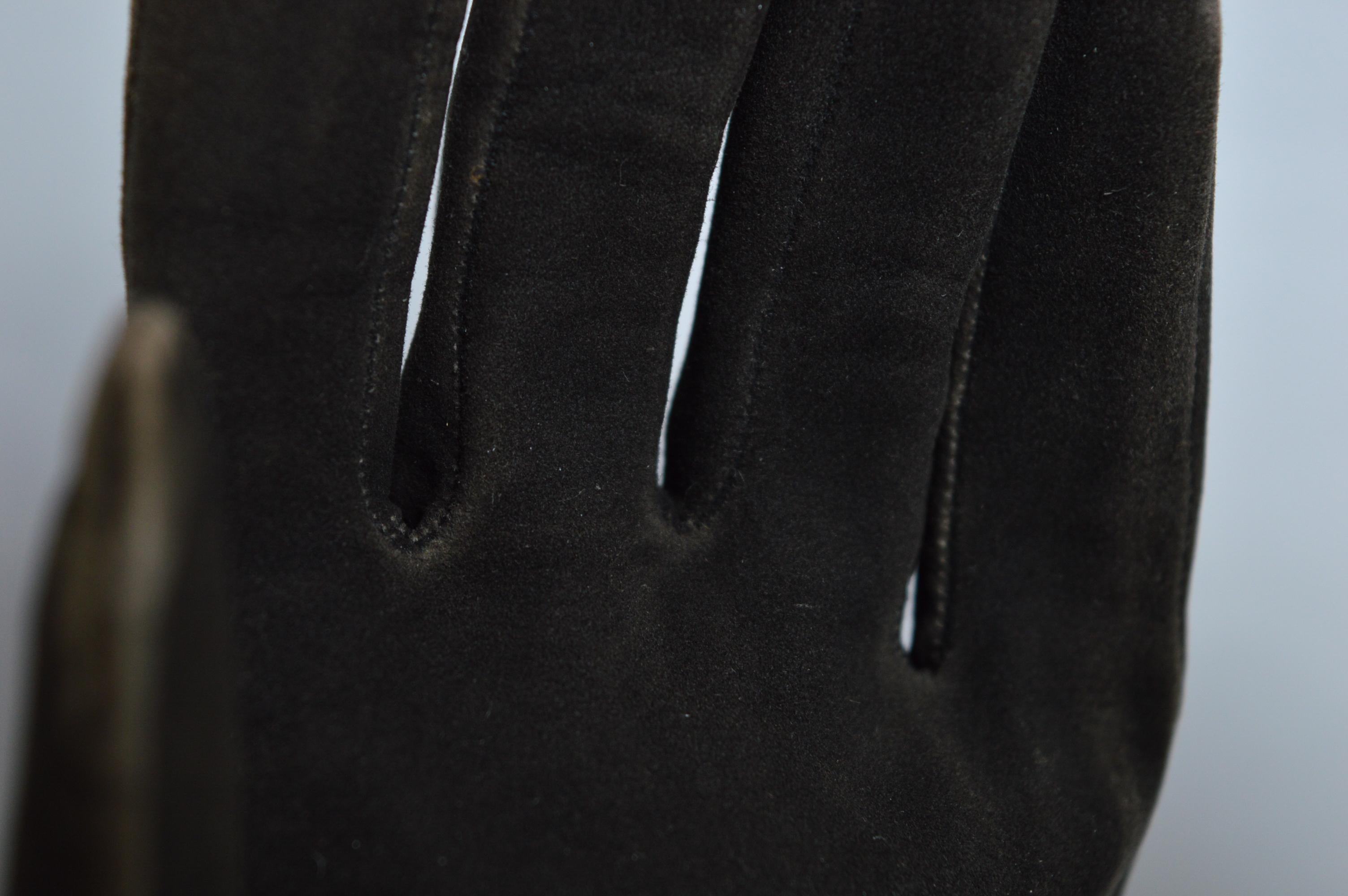 Superb Museum Worthy HERMÈS Ruff Wrist Cuff Leather Gloves - Circa 1930 For Sale 6