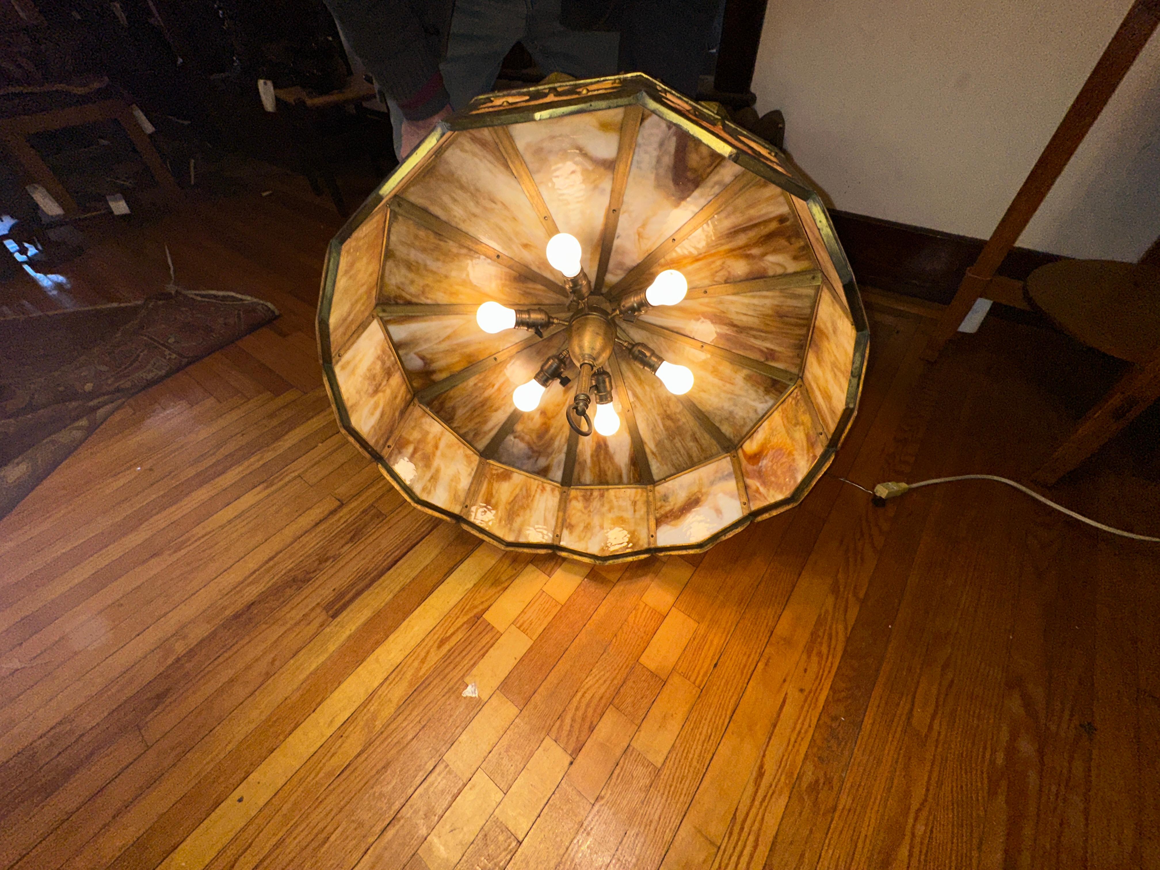 Metallo SUPERB Bella Arts&Crafts Lampadario a sei lampadine  Stickley era- W7436  ON  VENDITA  30% in vendita