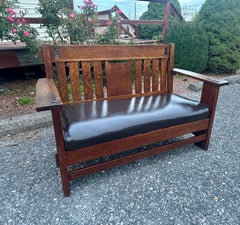 SUPERB Nice Charles Stickley SETTEE w/ Cutout - W8407
