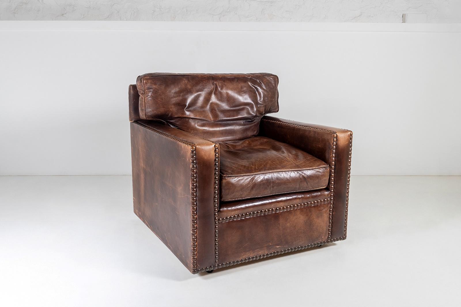 A superb, original handmade Chelsea Bordeaux vintage brown leather armchair in excellent condition.
This is a fine example of quality British craftsmanship, this example has a great look in original untouched condition, the leather patina is superb,