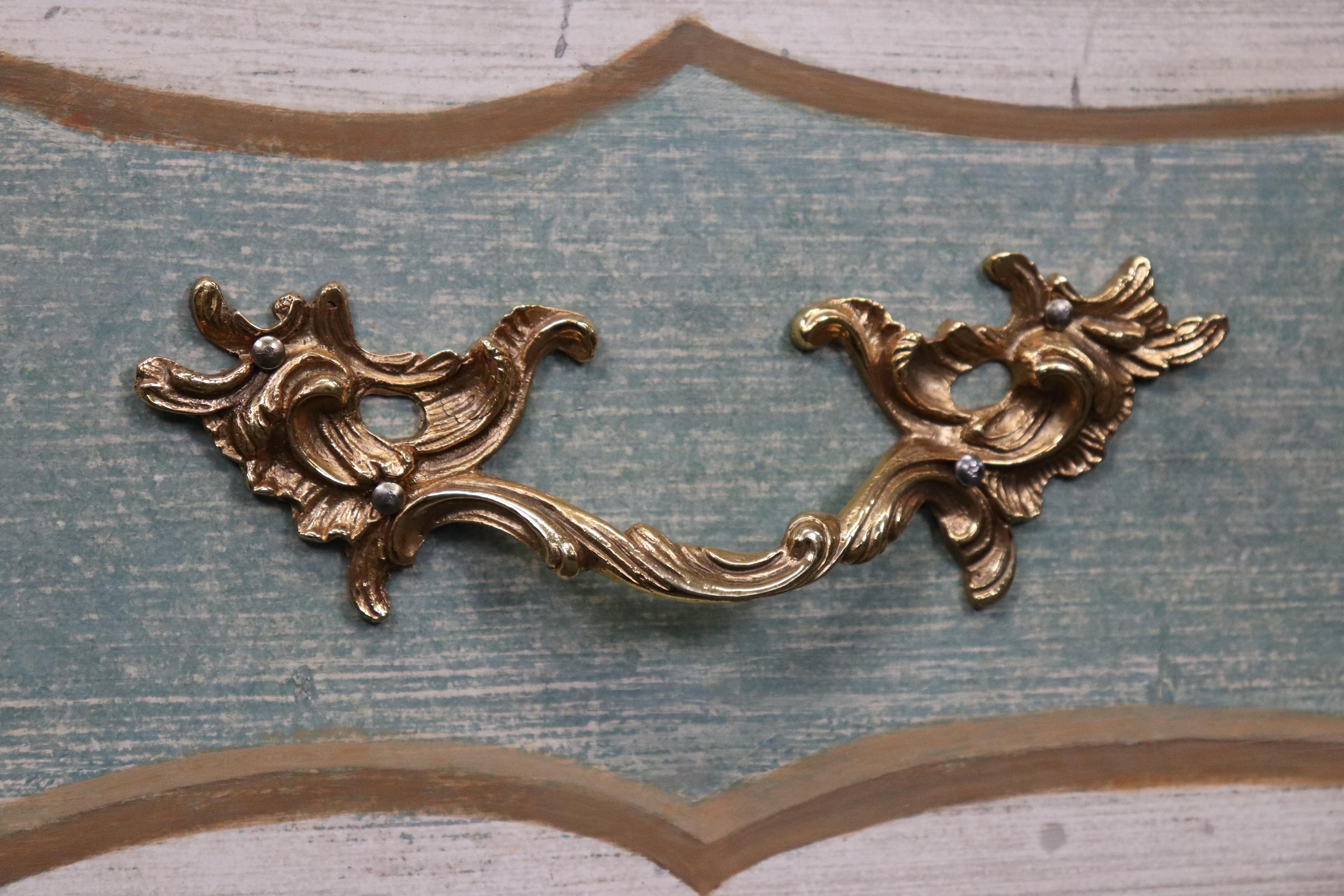 Louis XV Superbe commode en faux marbre décorée à la peinture de Karges Attribué Français en vente