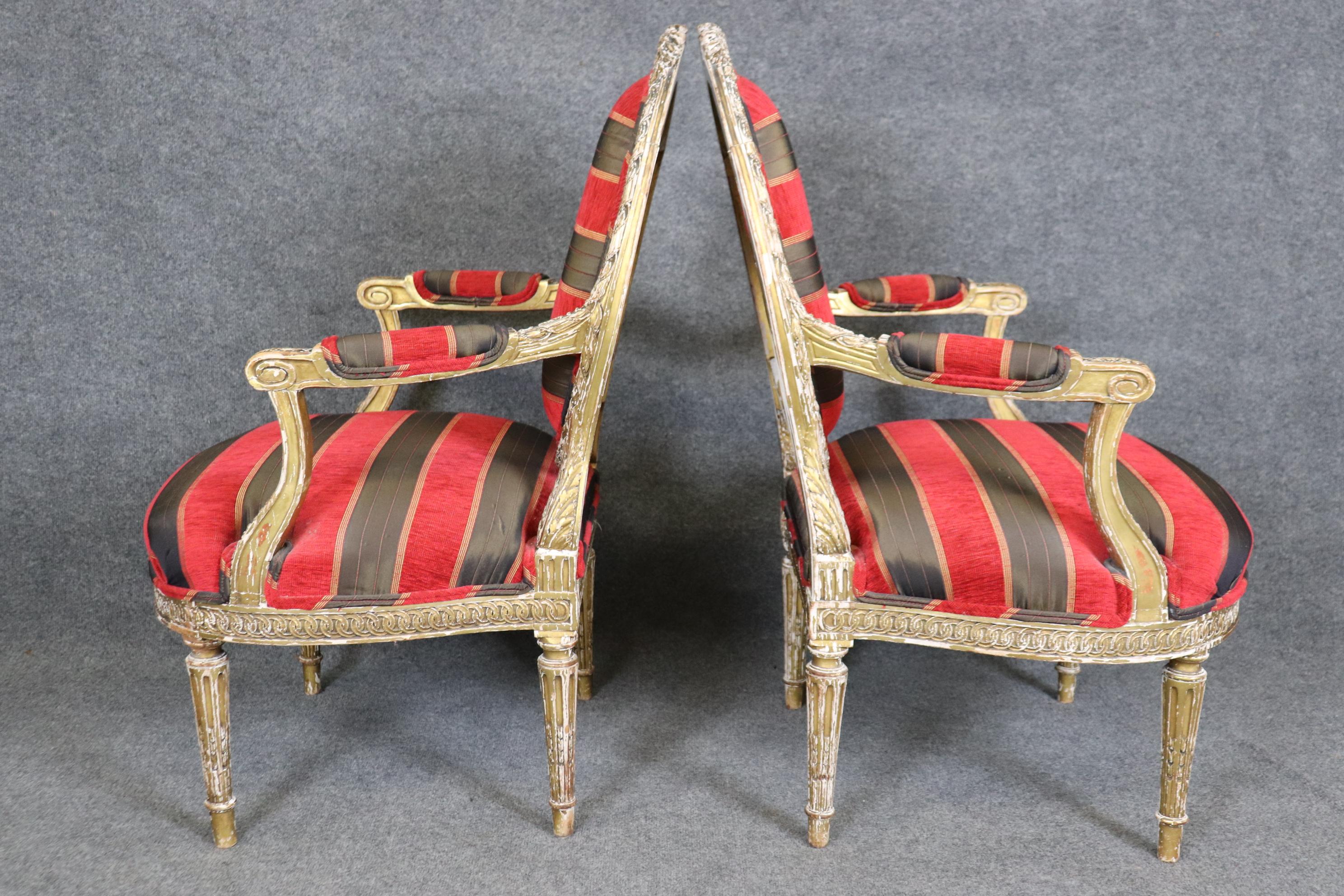 Superb Pair Chippy Antique Giltwood French Carved Louis XVI Armchairs Circa 1920 In Good Condition For Sale In Swedesboro, NJ