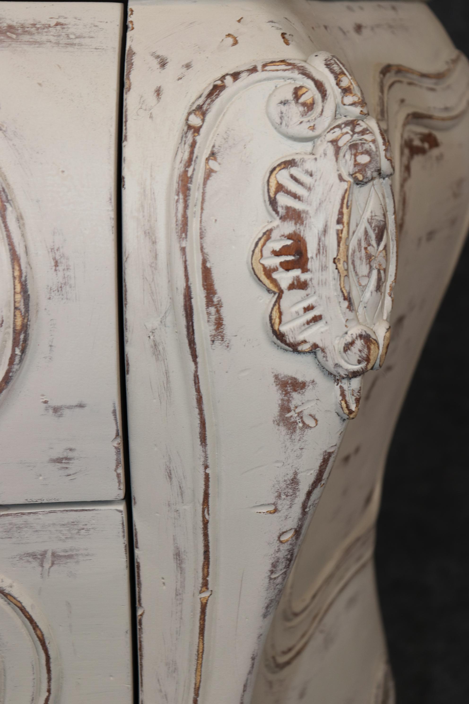 Superb Pair Cottage Chic Paint Decorated Soft White Swedish Gustavian Commodes For Sale 2
