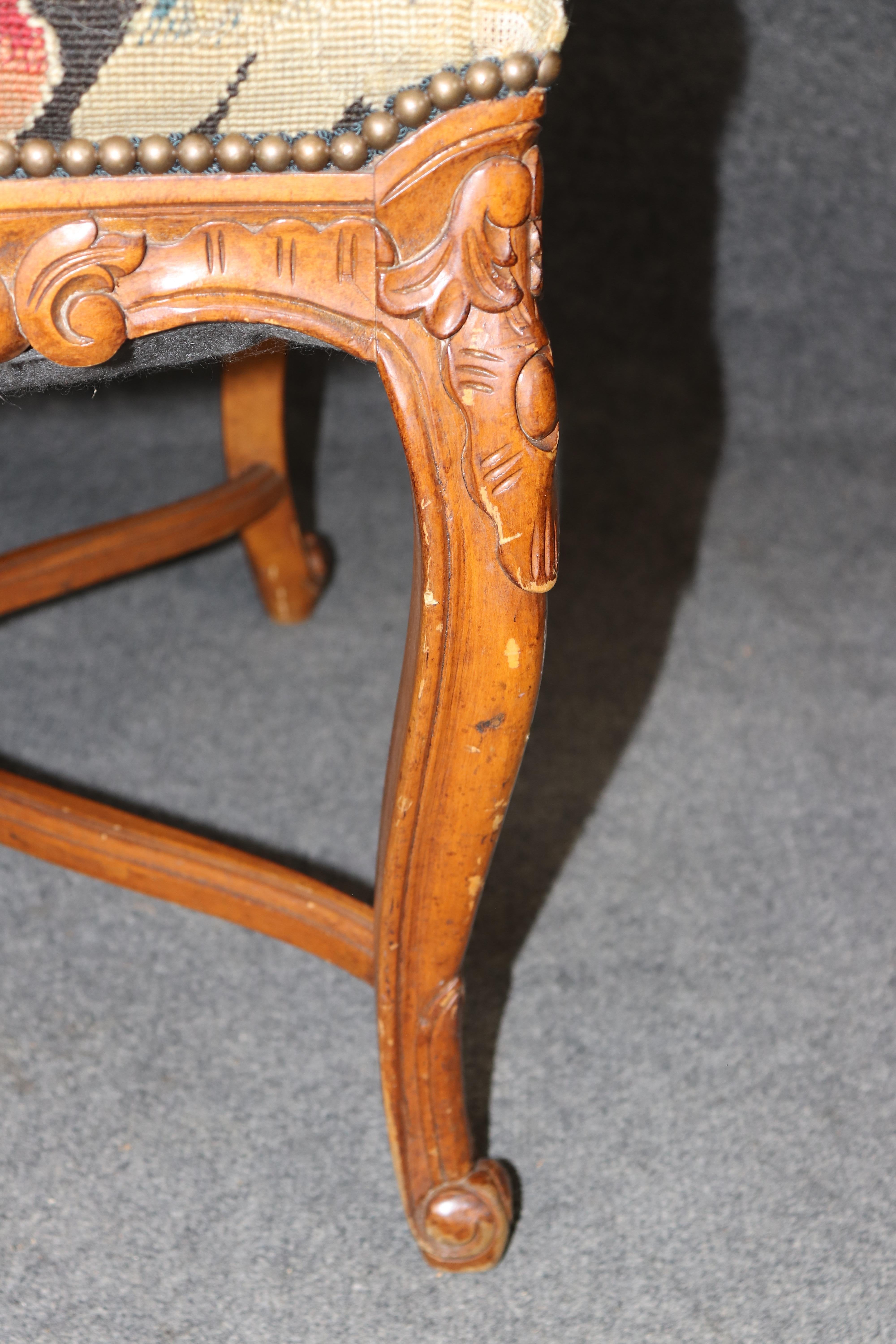 Superba coppia di poltrone da trono figurate francesi Luigi XV 1900 in vendita 1