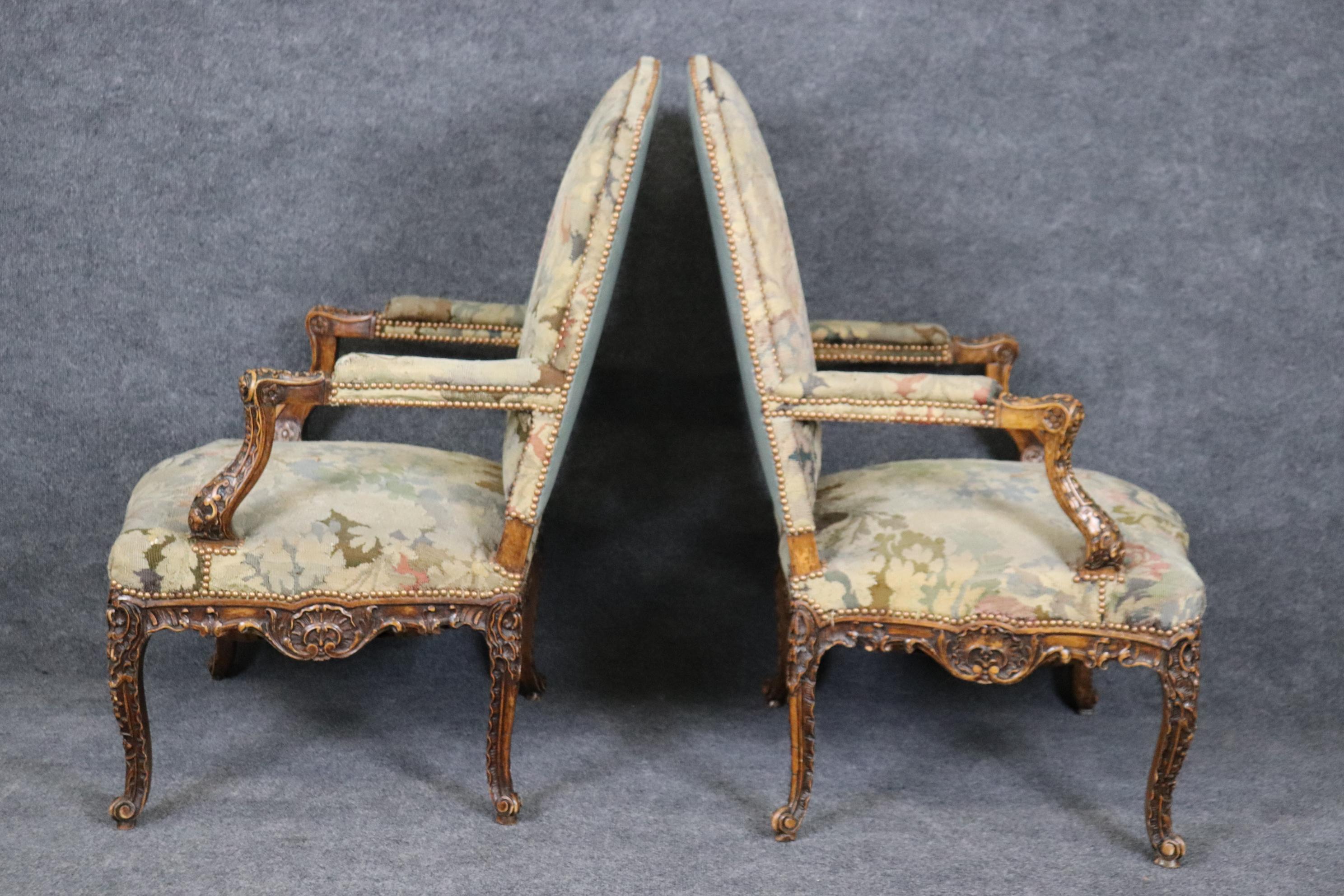 Superb Pair Important Carved French Regence Tapestry Armchairs Circa 1850s  For Sale 1