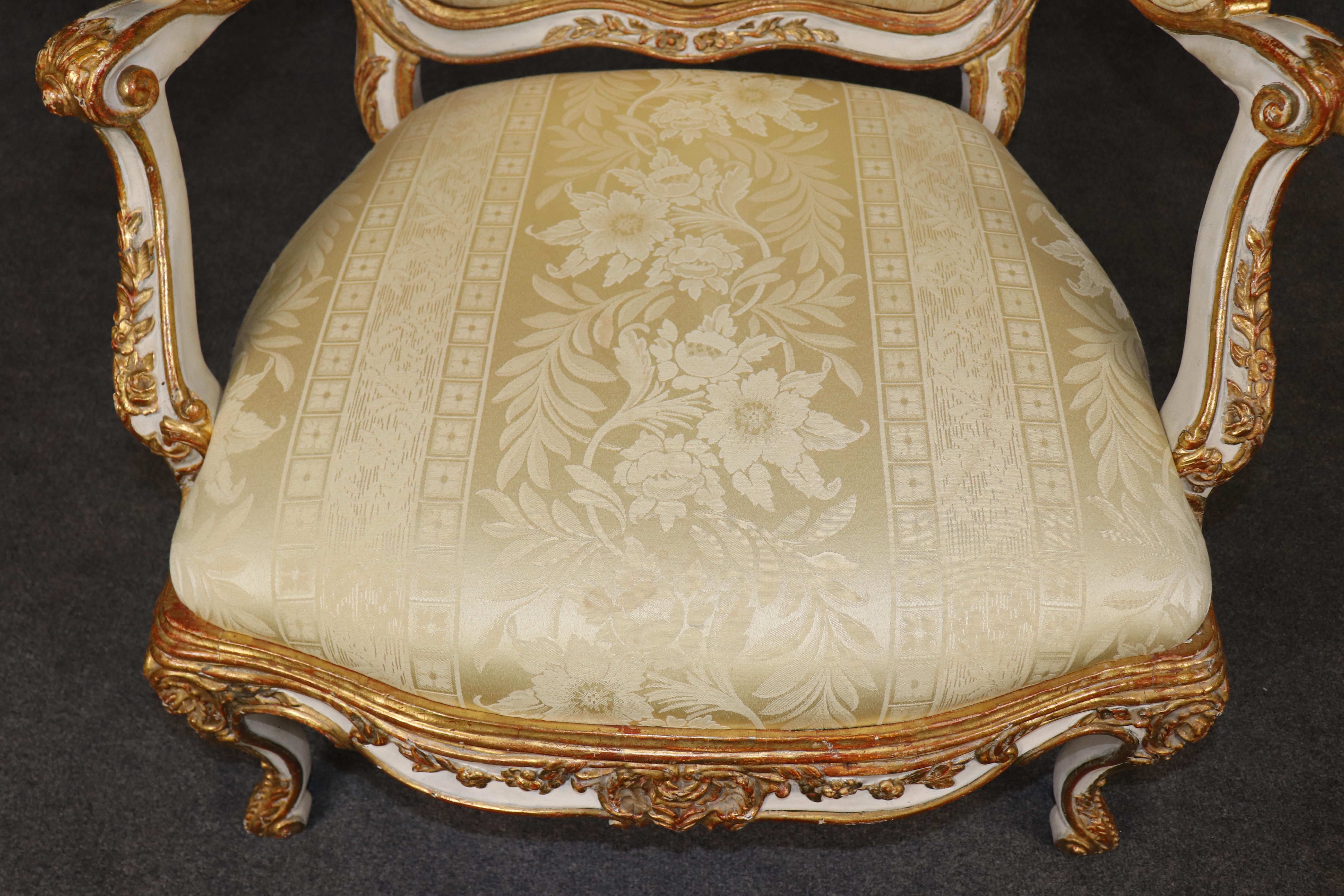 Superb Pair of 19th Century French Louis XV Paint Decorated Giltwood Armchairs For Sale 6