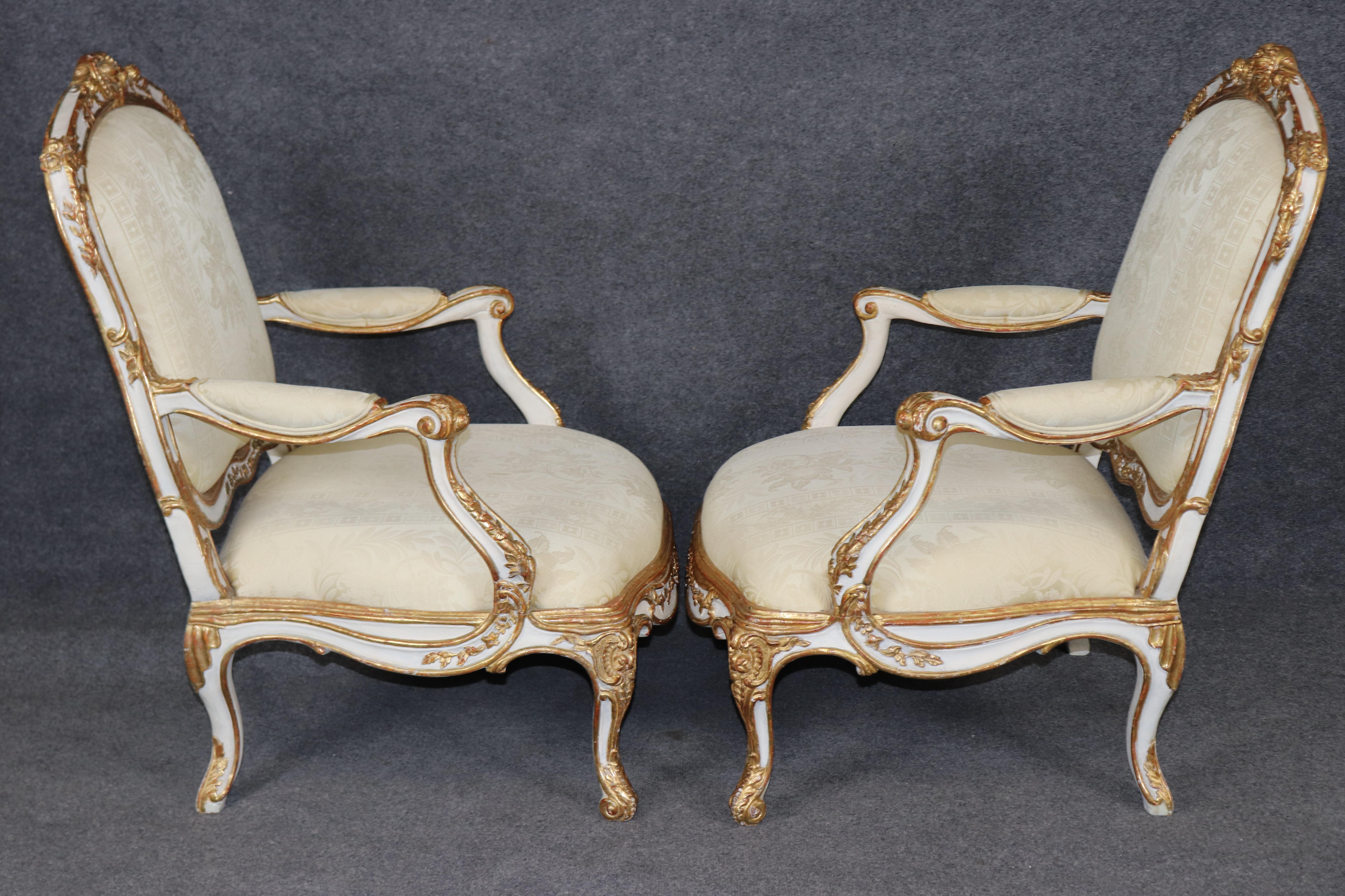 Superb Pair of 19th Century French Louis XV Paint Decorated Giltwood Armchairs In Good Condition For Sale In Swedesboro, NJ