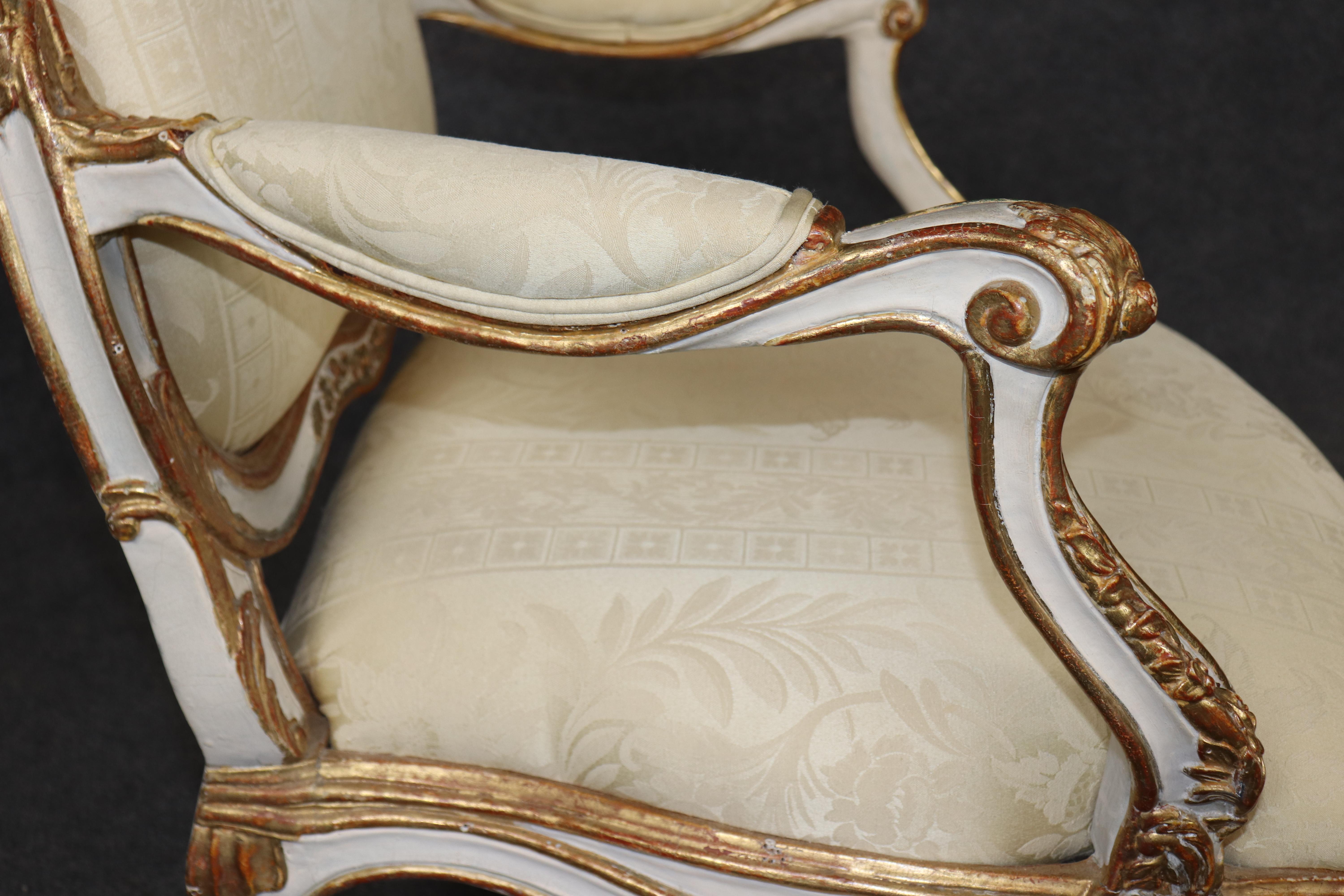 Superb Pair of 19th Century French Louis XV Paint Decorated Giltwood Armchairs For Sale 3