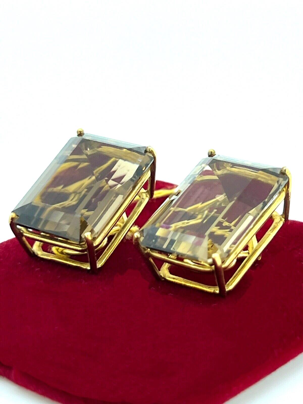 Superbe paire de boucles d'oreilles clips en or jaune et topaze fumée taille émeraude de 40.00ct Excellent état - En vente à MELBOURNE, AU