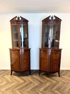Superb pair of antique Edwardian mahogany marquetry inlaid corner cabinets