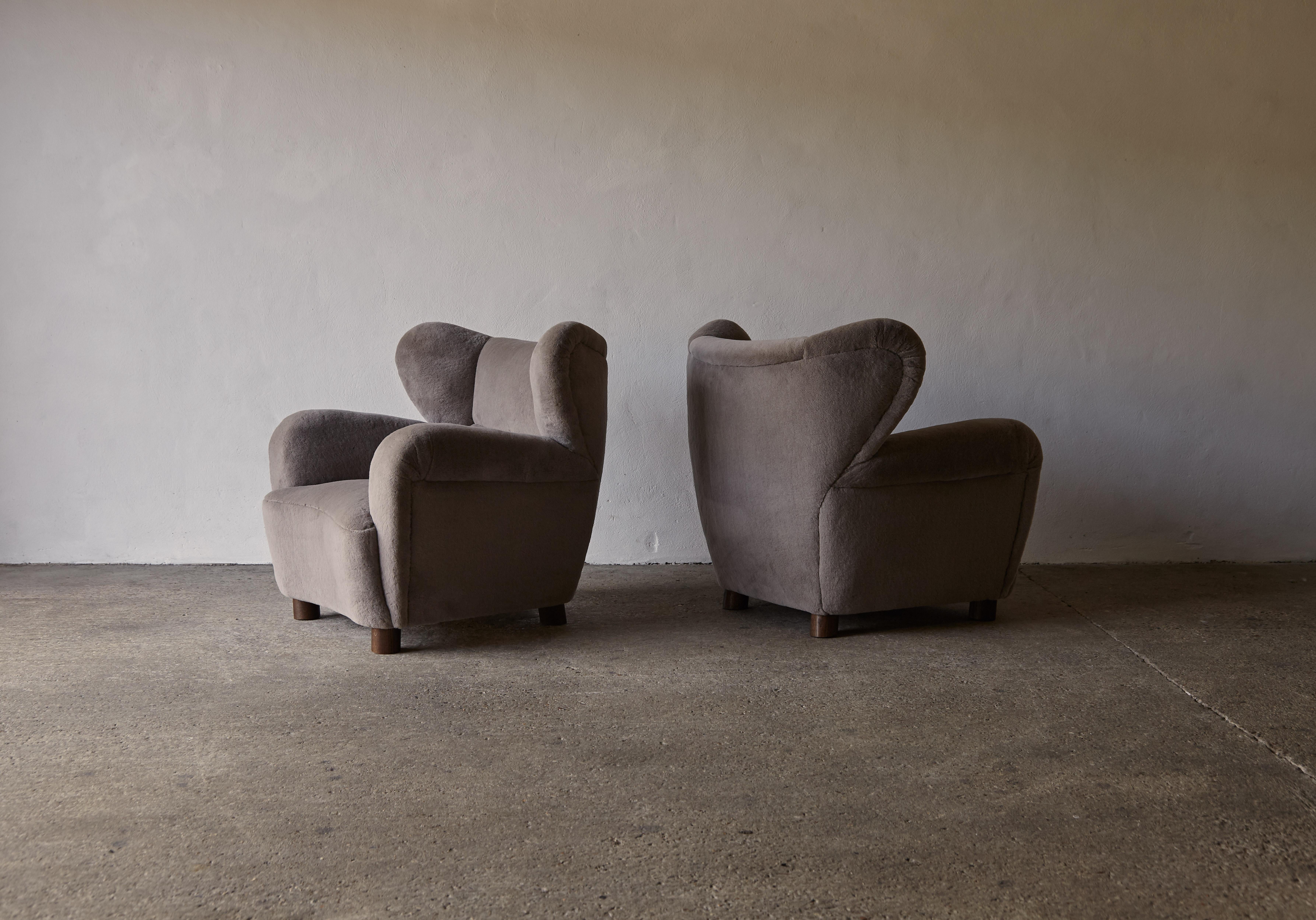Superb Pair of Armchairs, Newly Upholstered in Pure Alpaca, Denmark, 1940s / 50s 6