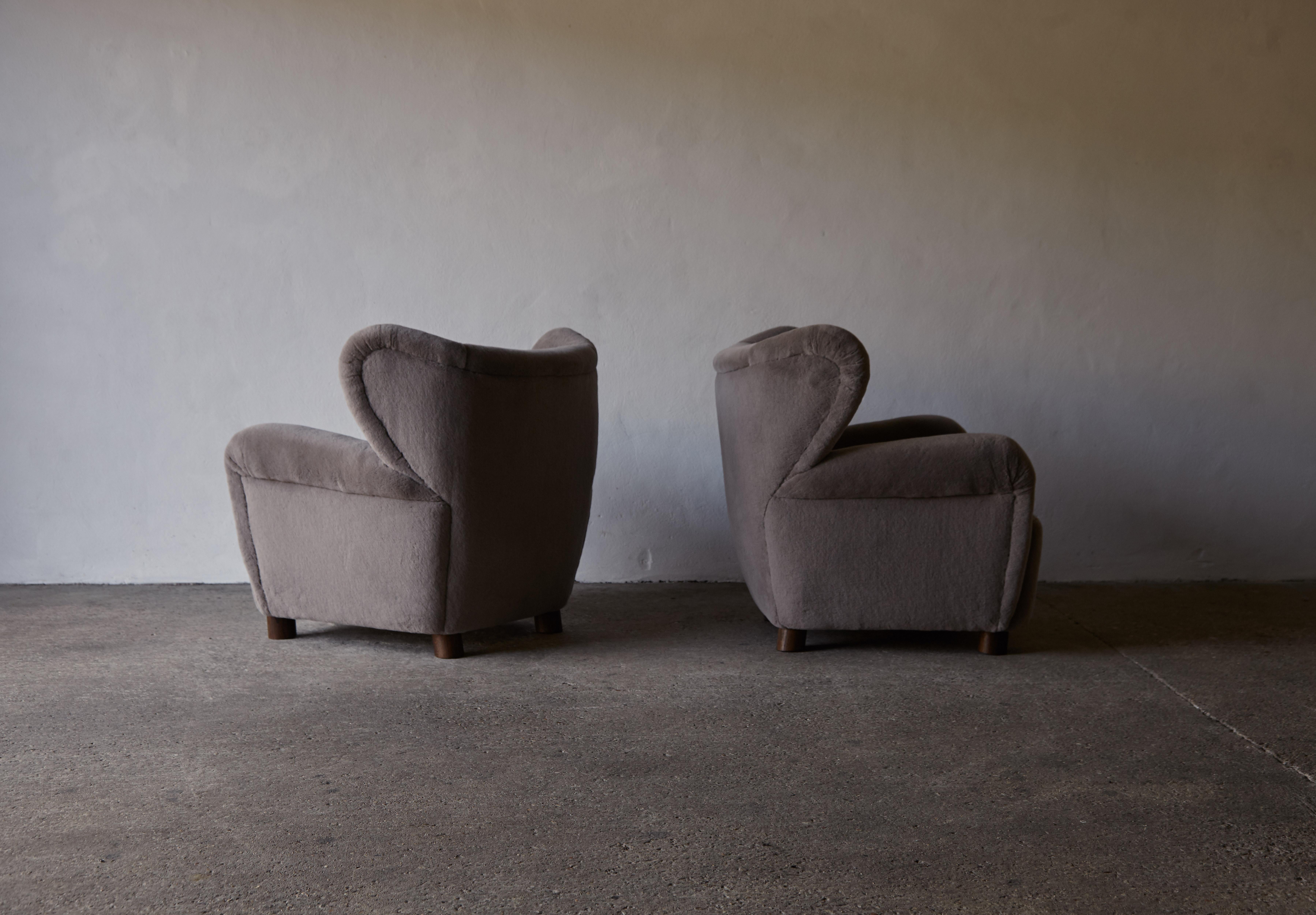 Superb Pair of Armchairs, Newly Upholstered in Pure Alpaca, Denmark, 1940s / 50s 10