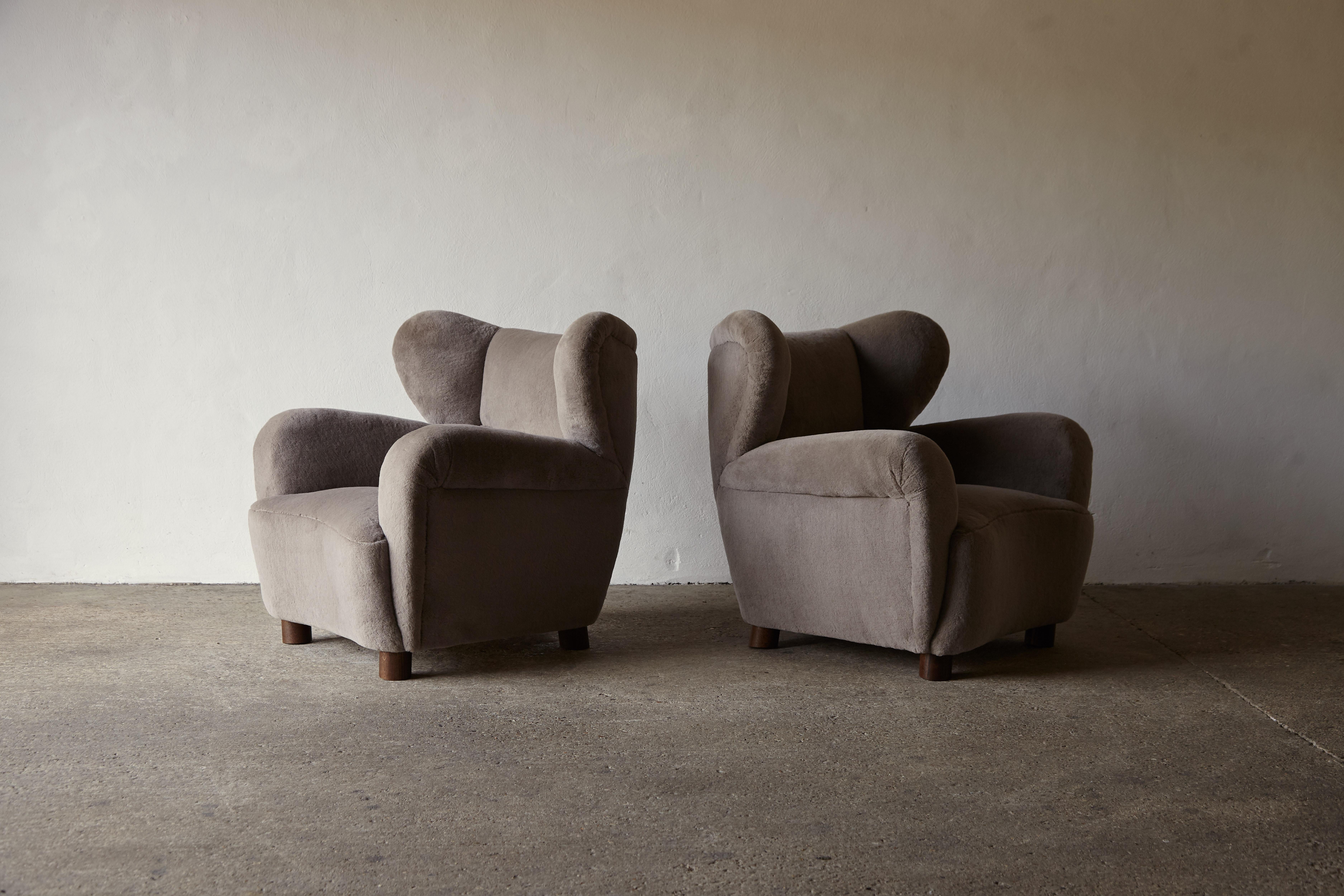 20th Century Superb Pair of Armchairs, Newly Upholstered in Pure Alpaca, Denmark, 1940s / 50s