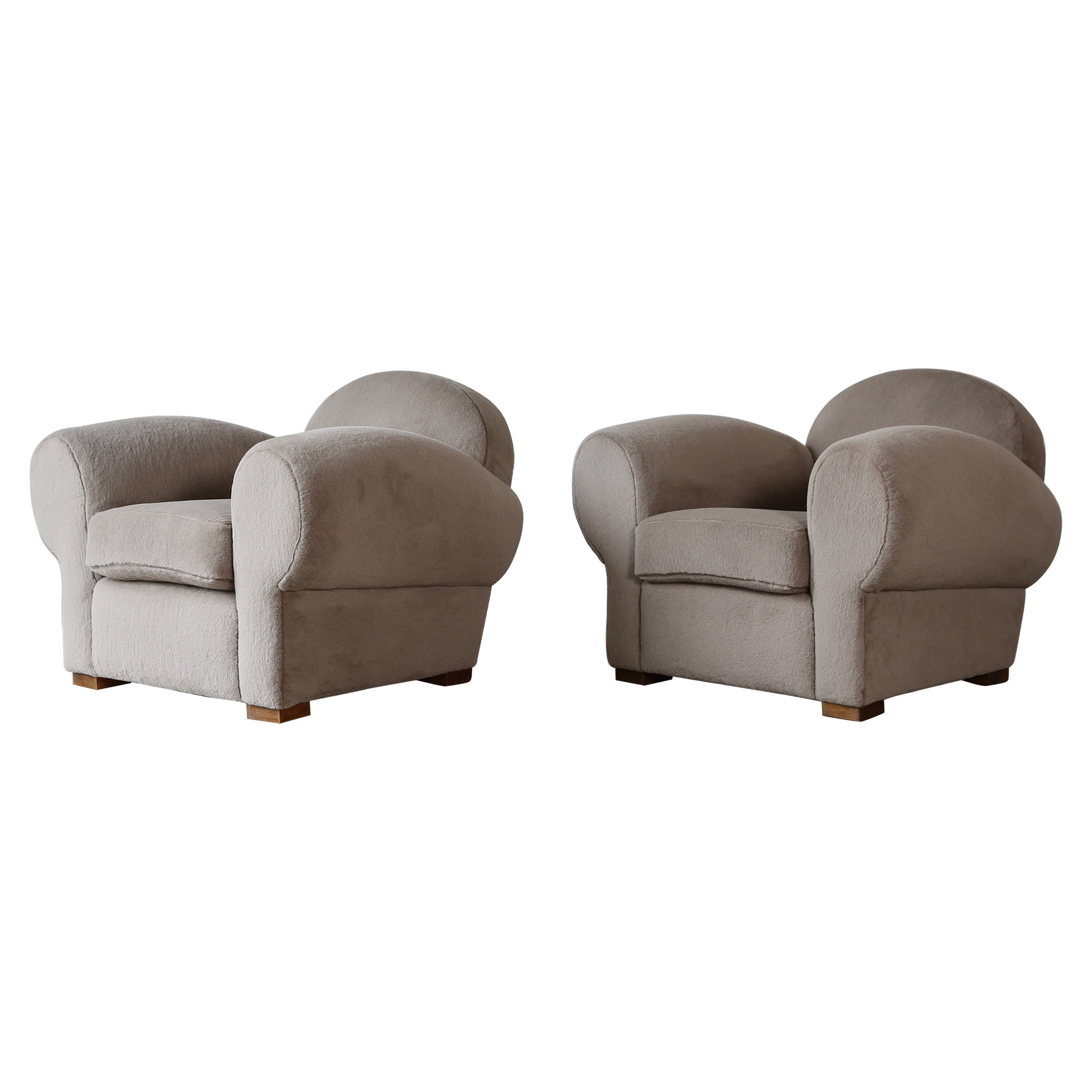 Superb Pair of Club Chairs, Upholstered in Pure Alpaca