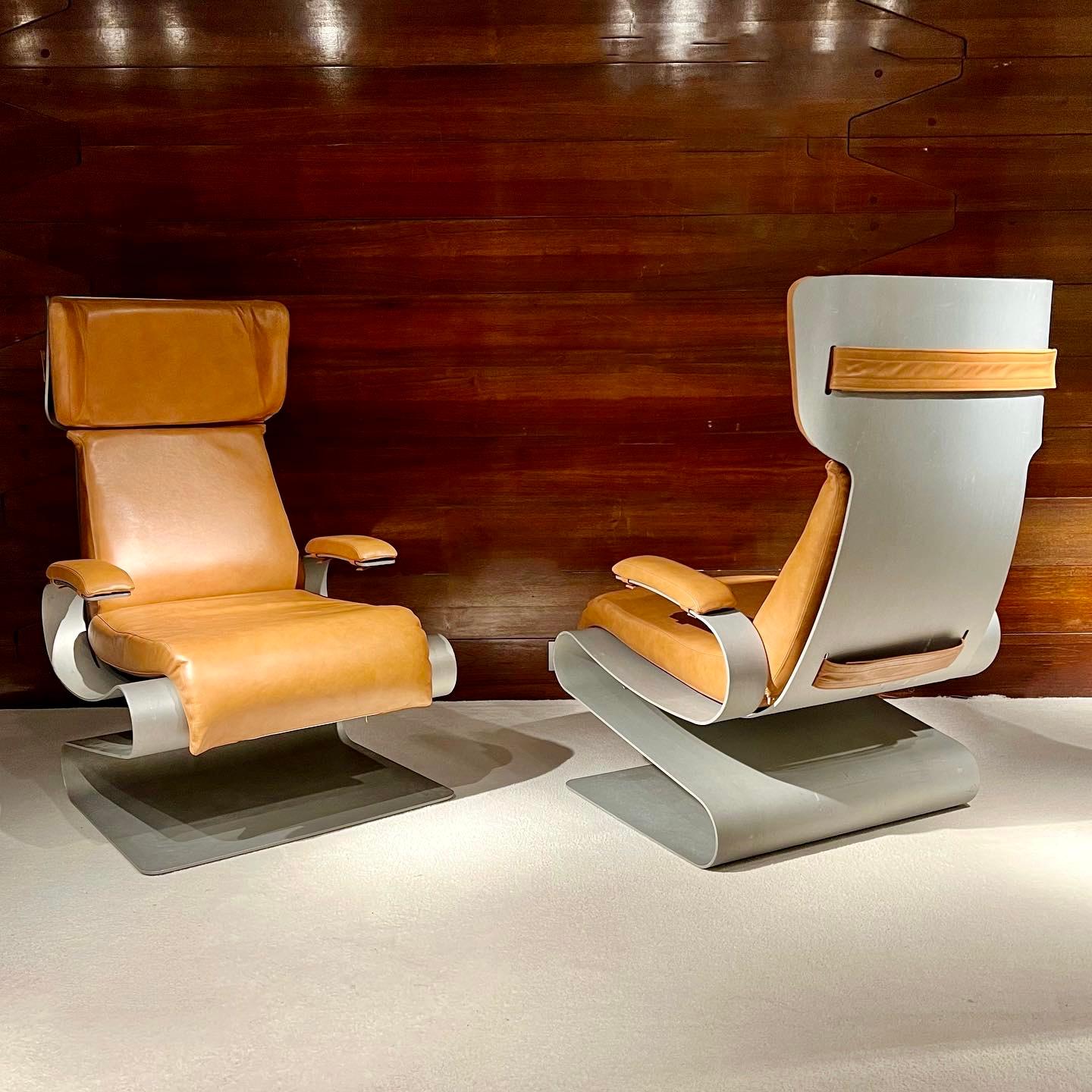Mid-Century Modern Superbe paire de fauteuils « Cobra » de Walter & Moretti, France, années 1970 en vente