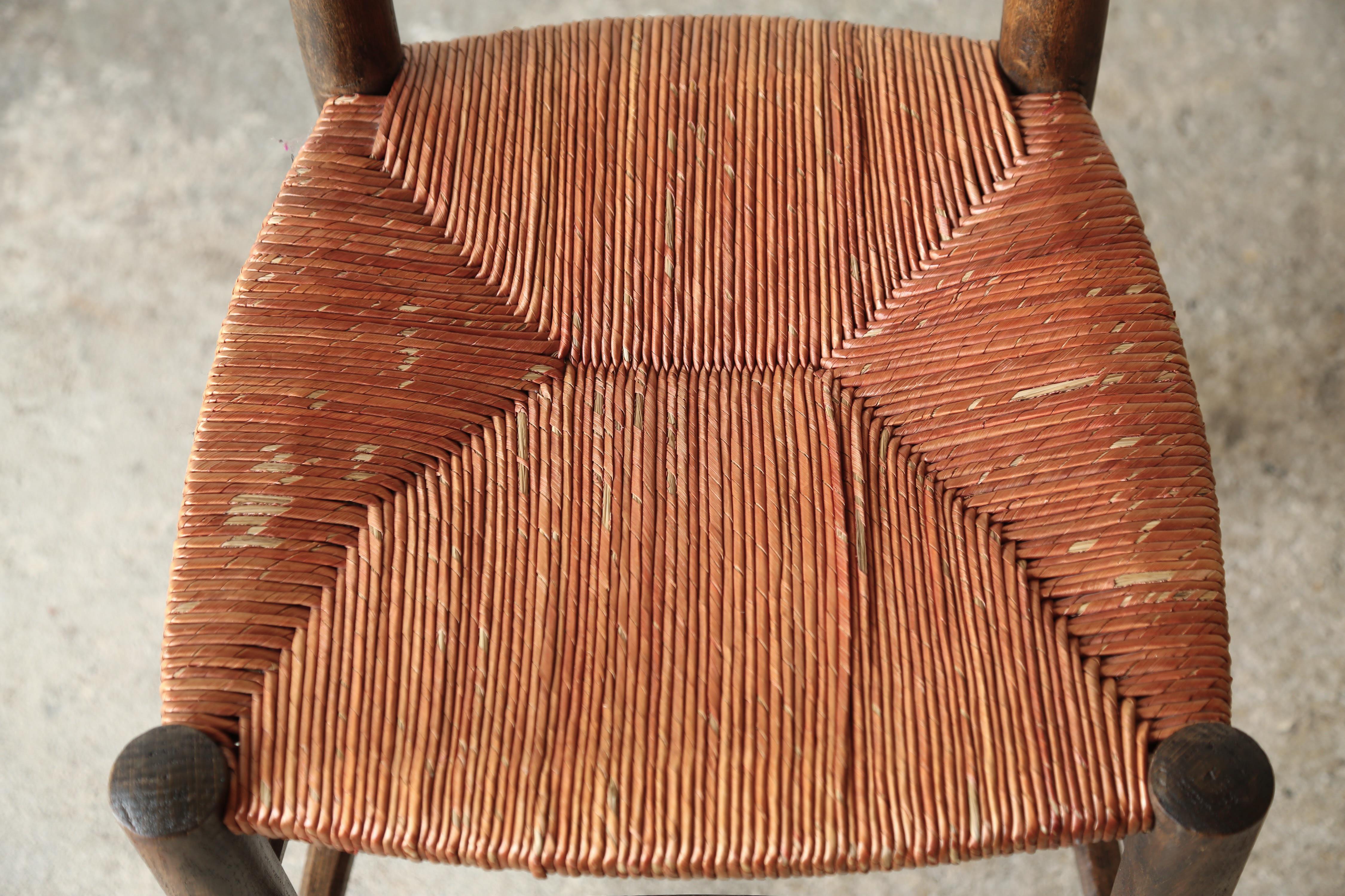 Superbe paire de chaises Charlotte Perriand modèle 19 Bauche, France, années 1950 en vente 5